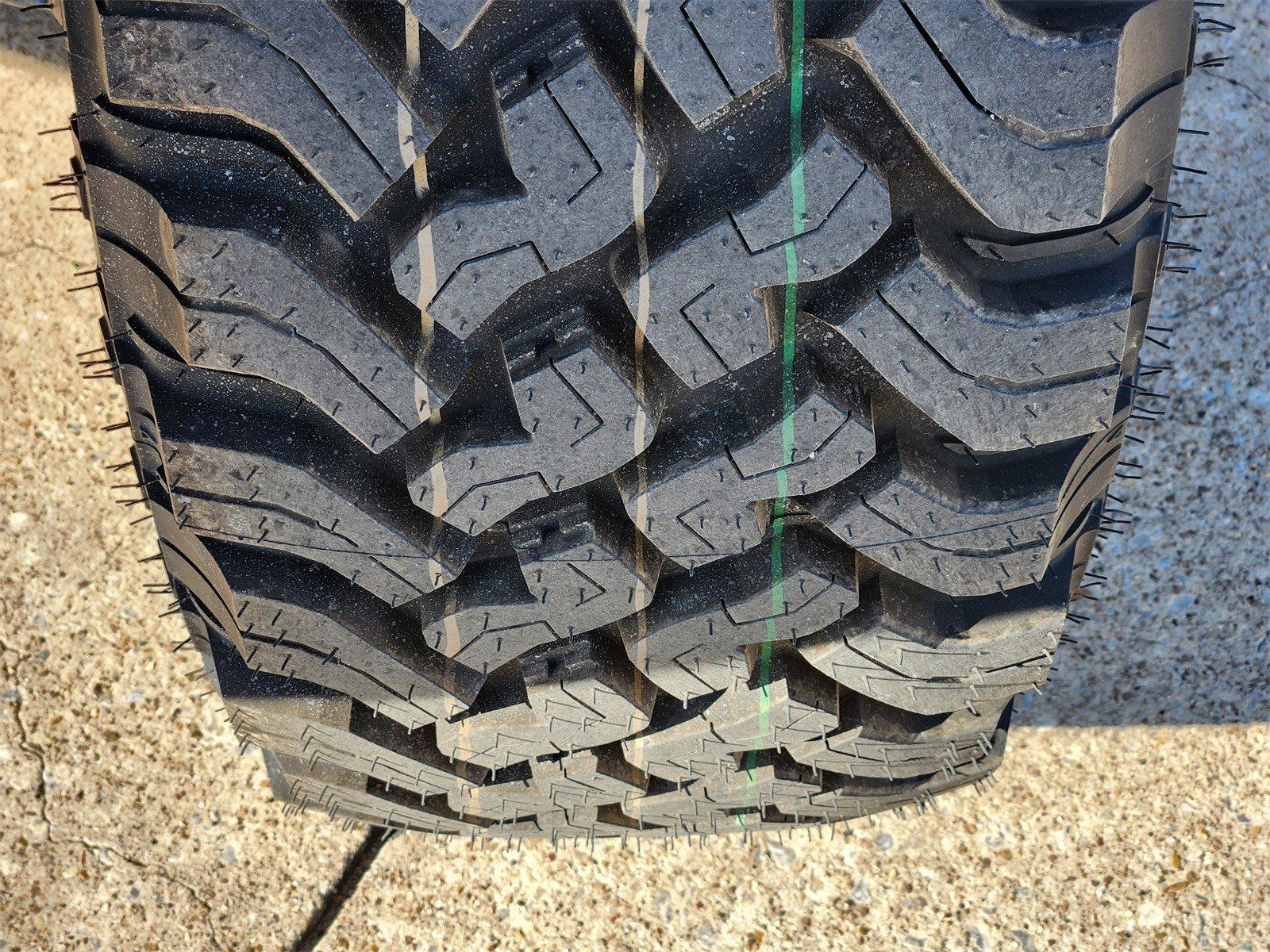 New 2026 Bright White Jeep MOJAVE 4X4 image 11