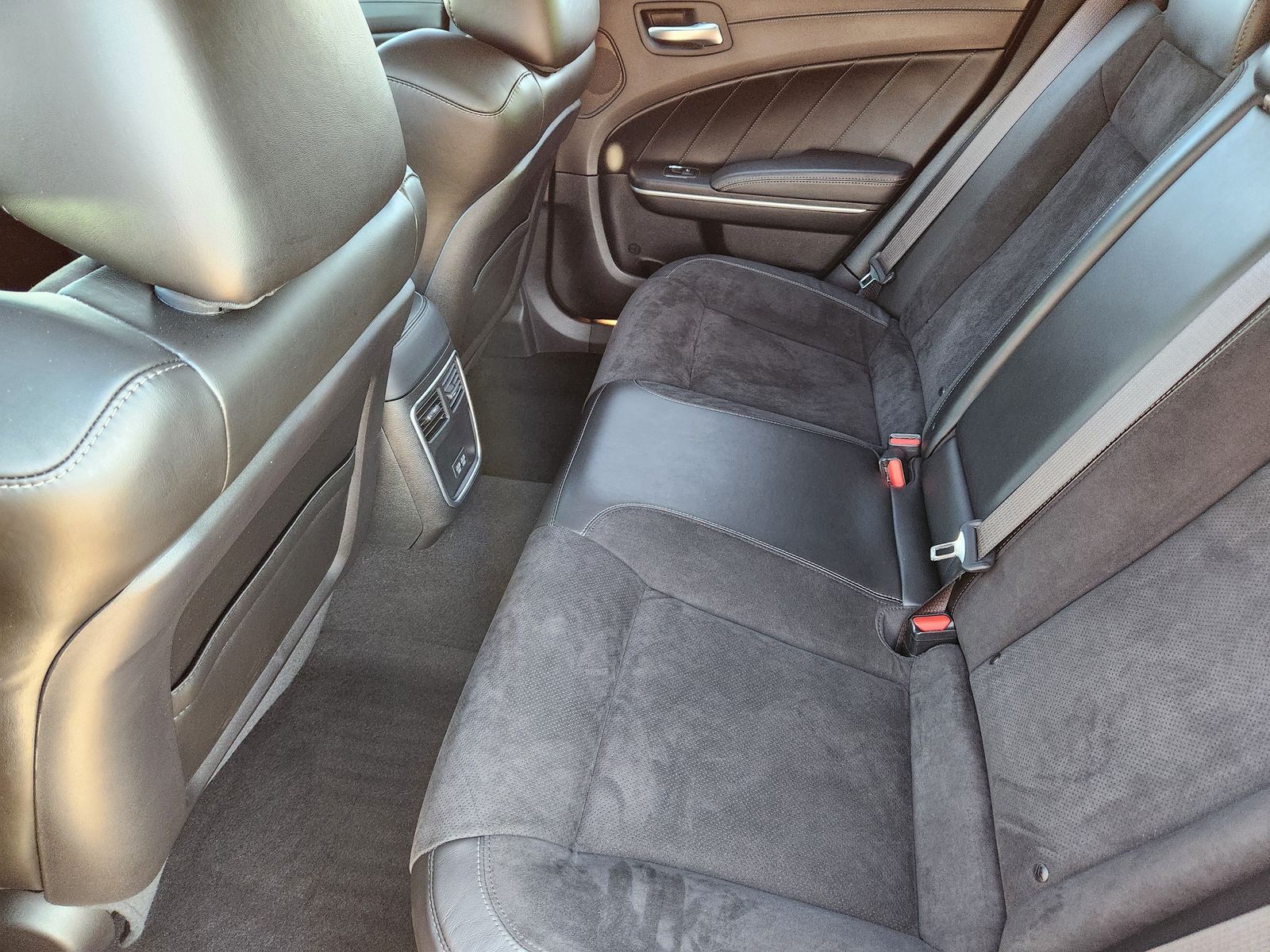 Used 2023 Plum Crazy Pearlcoat Dodge Scat Pack image 38