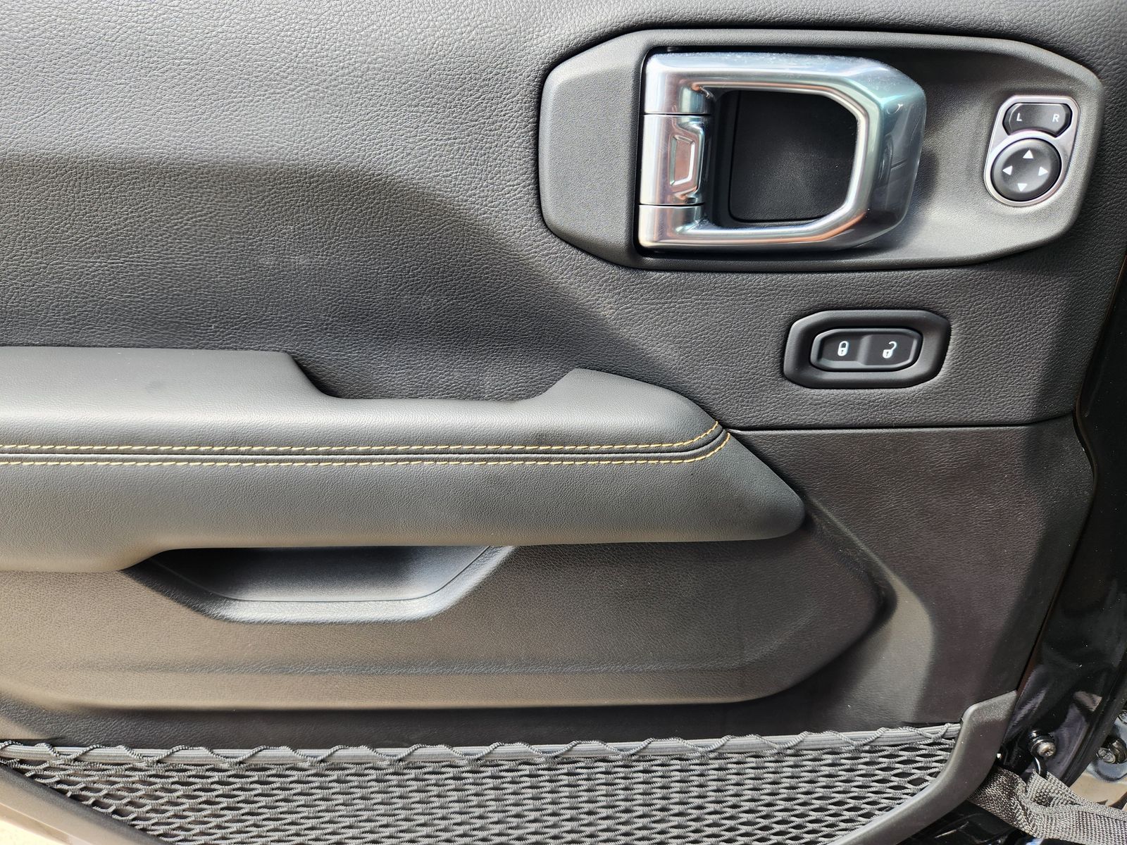 New 2026 Black Jeep SAHARA 4X4 image 32