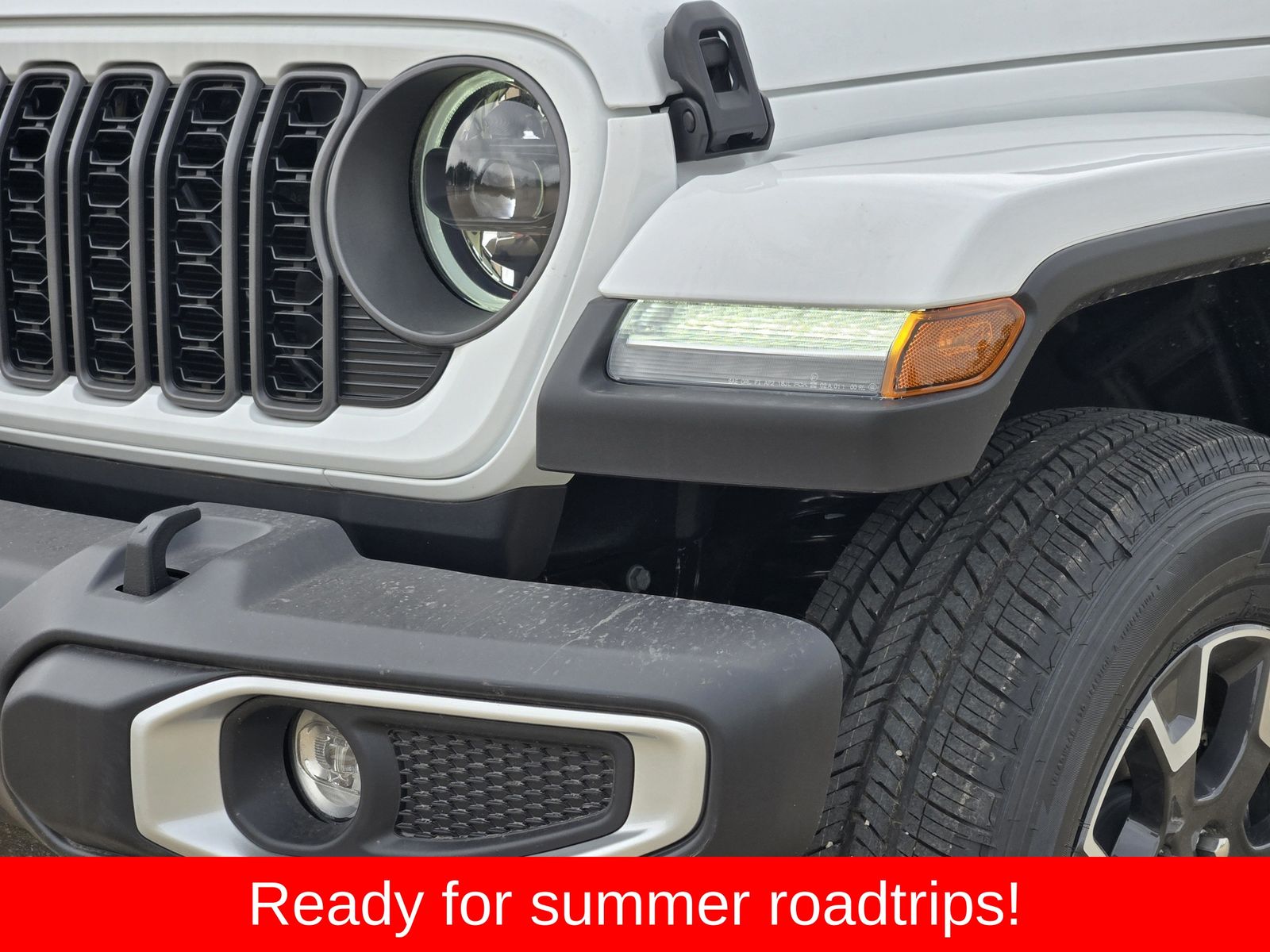 New 2026 Bright White Jeep SAHARA 4X4 image 10