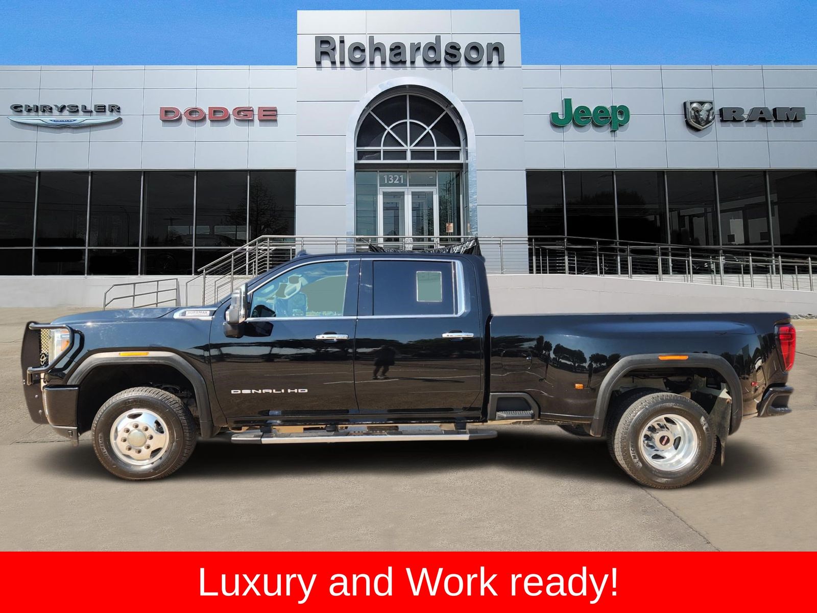 Used 2022 Onyx Black GMC Denali image 3