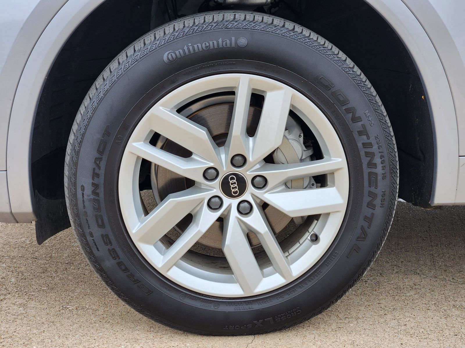 Used 2023 Florett Silver Audi 45 S line Premium image 17