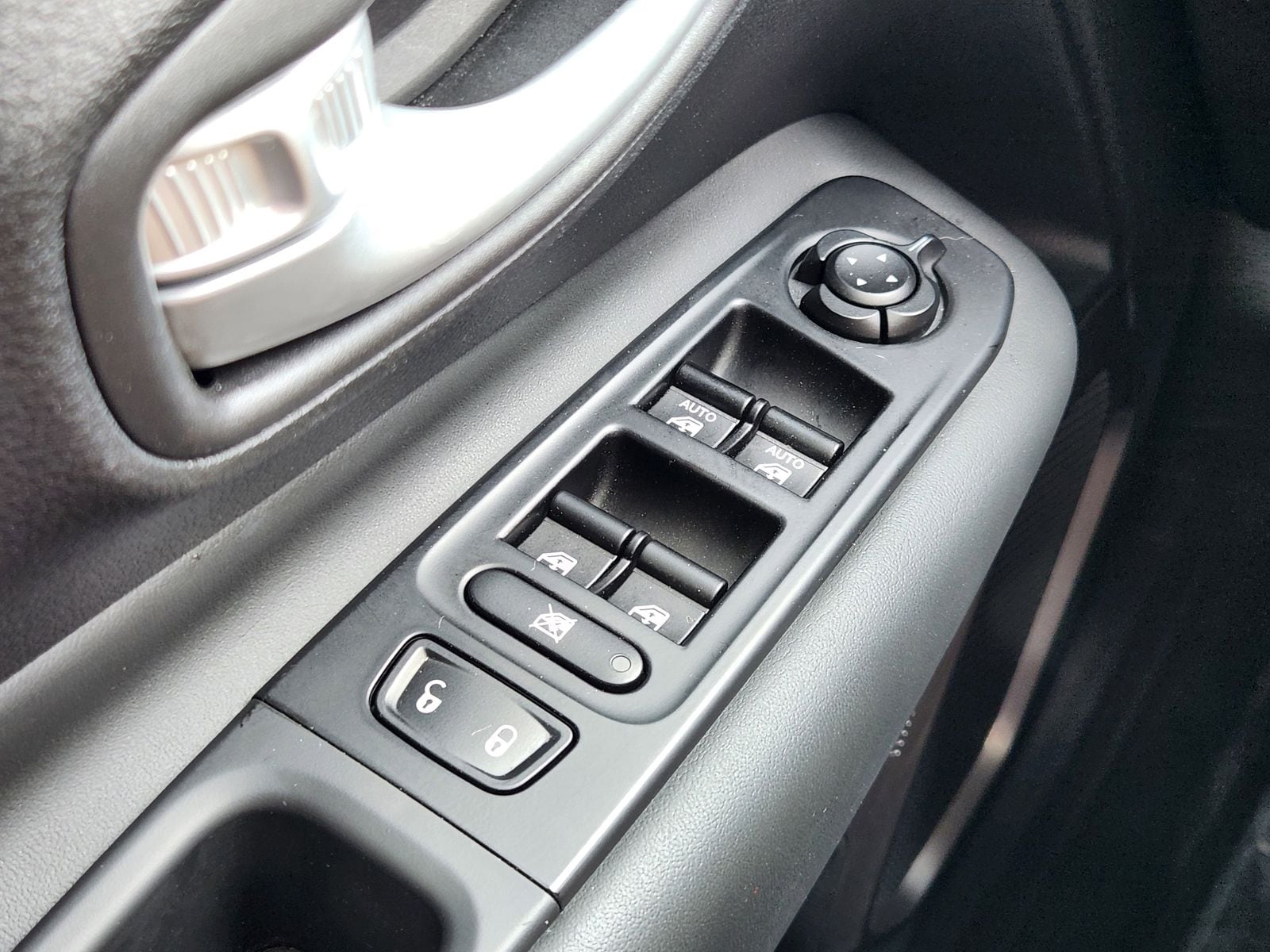 Used 2023 Solar Yellow Jeep Latitude image 33