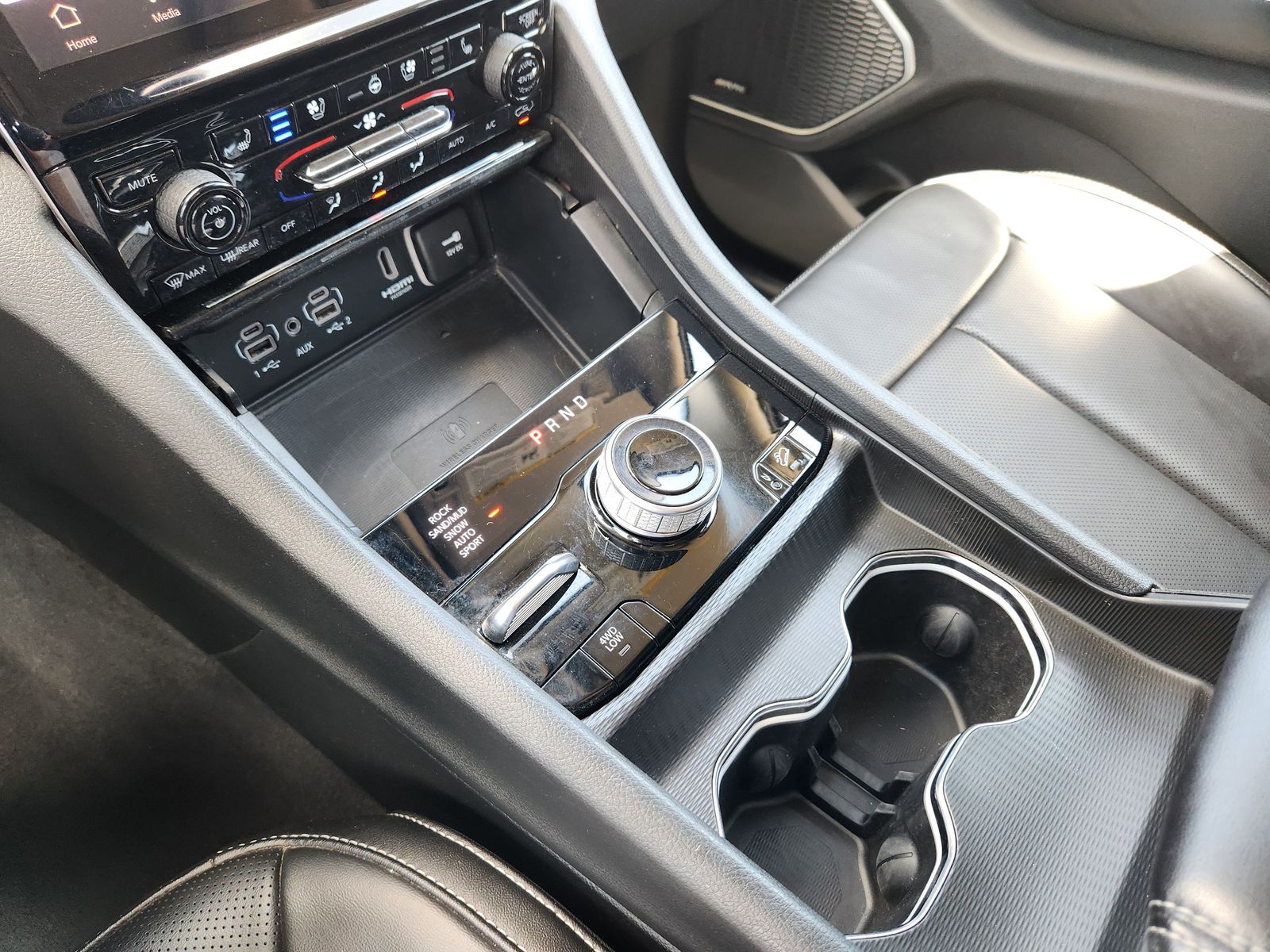 Used 2023 Midnight Sky Jeep Base image 26