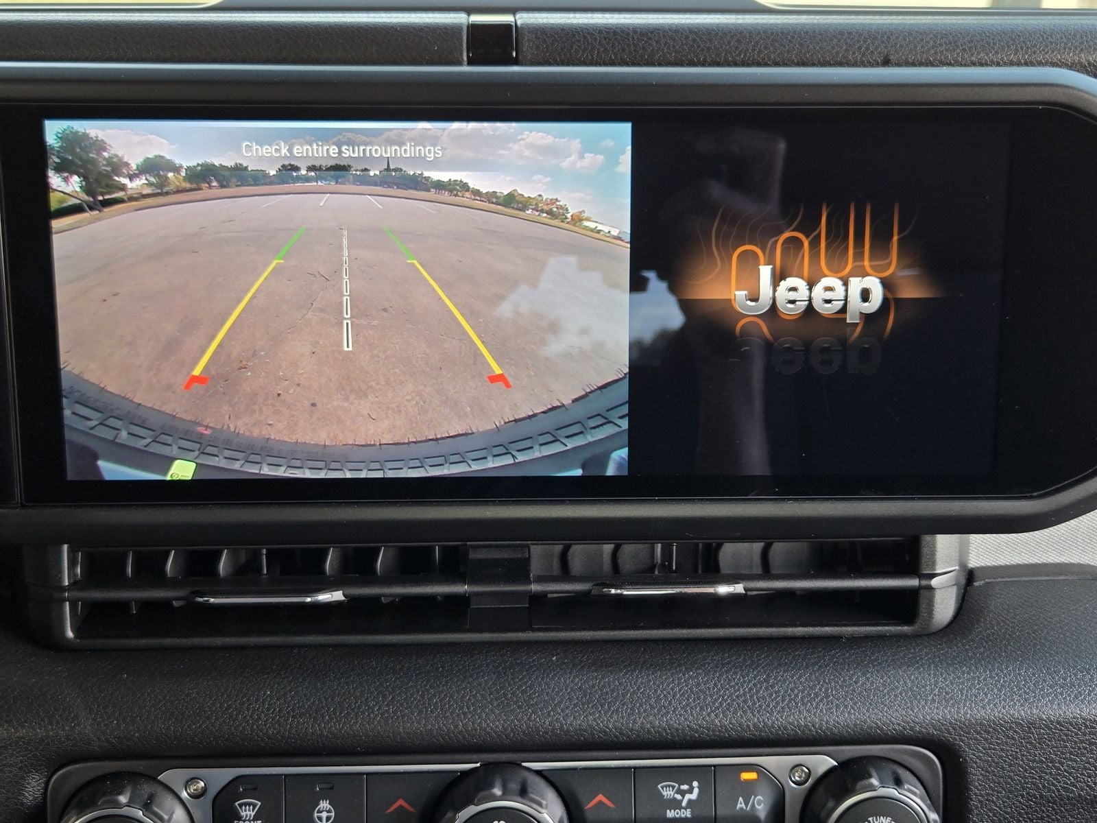 New 2026 Bright White Jeep 4-DOOR WILLYS image 19