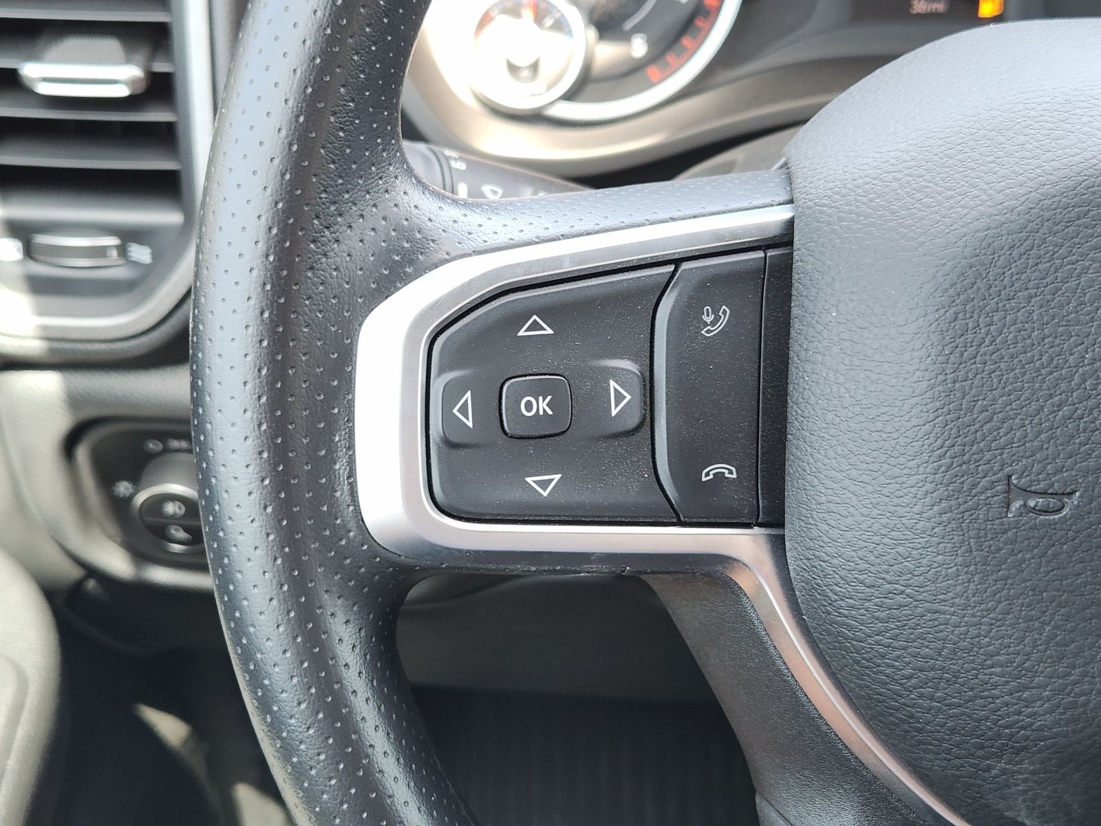 2026 RAM 2500 Tradesman - Photo 37
