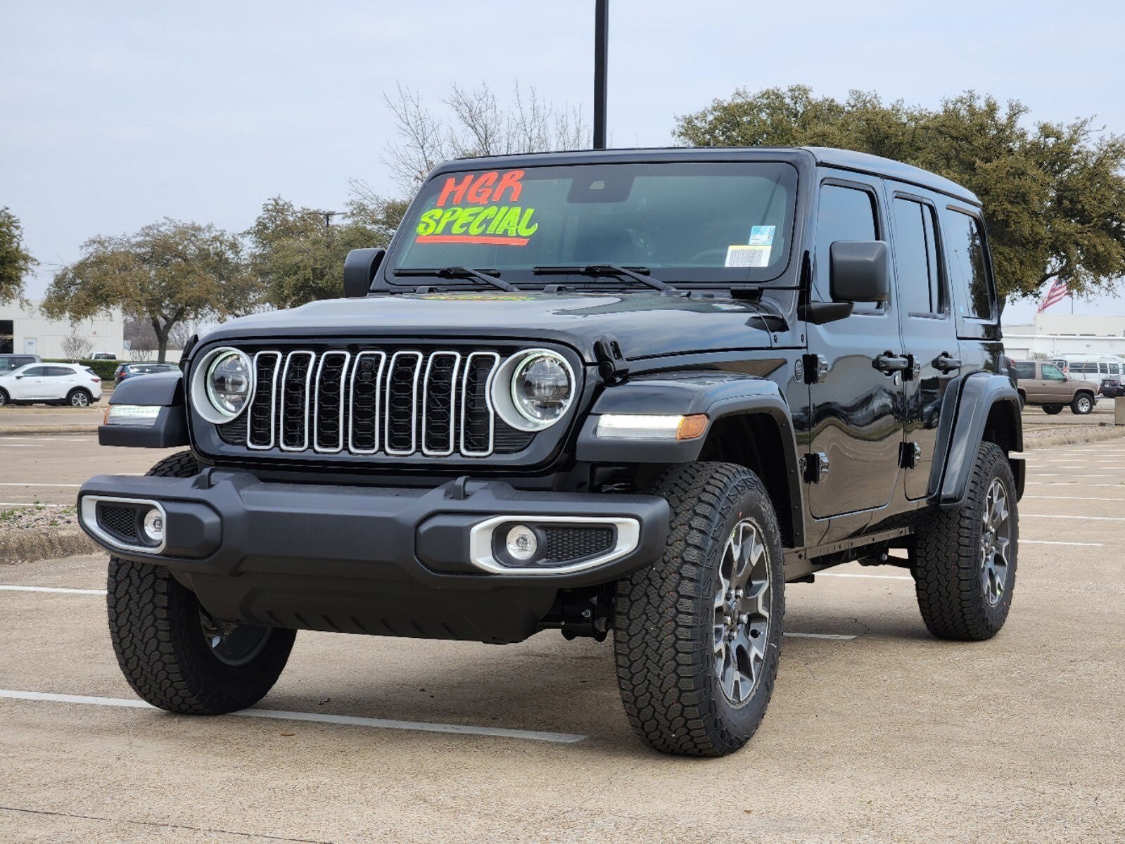 2025 Jeep Wrangler Sahara photo 2
