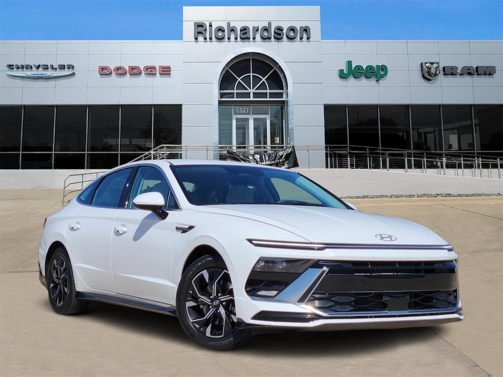 Used 2024 Hyundai Sonata SEL Sedan