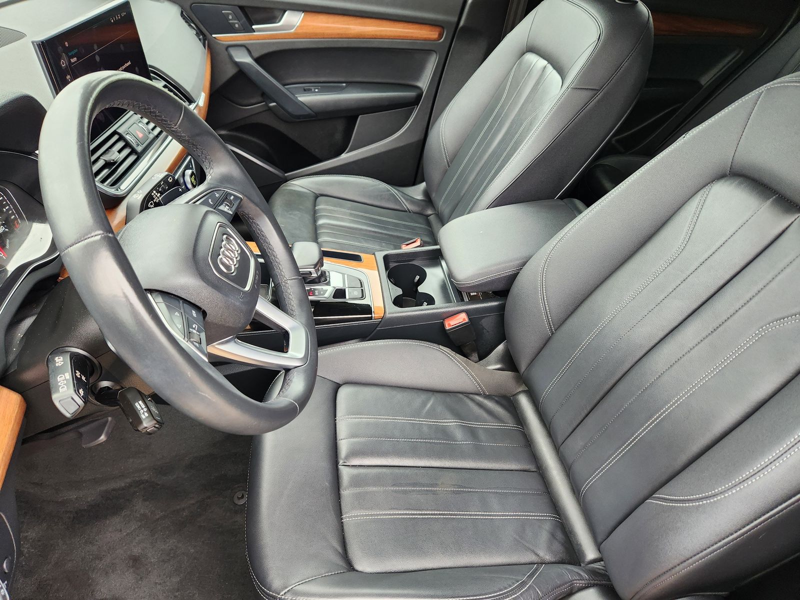 Used 2023 Florett Silver Audi 45 S line Premium image 18