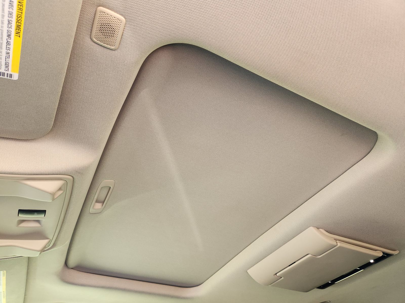 Used 2019 White Frost Tricoat GMC Denali image 34