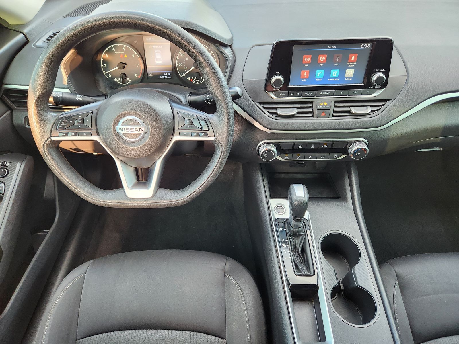 Used 2021 Glacier White Nissan 2.5 S image 33