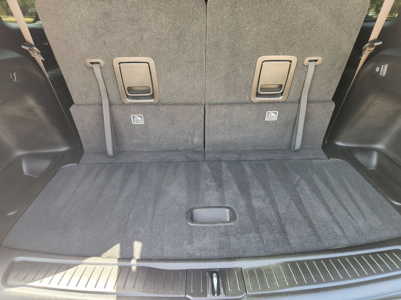 Used 2024 Silver Zynith Jeep Laredo image 41