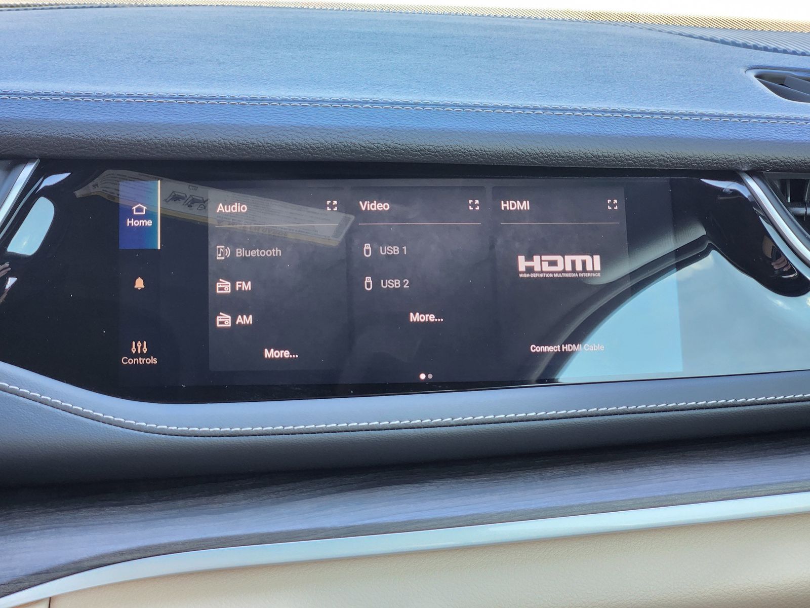 Used 2024 Bright White Jeep Base image 41