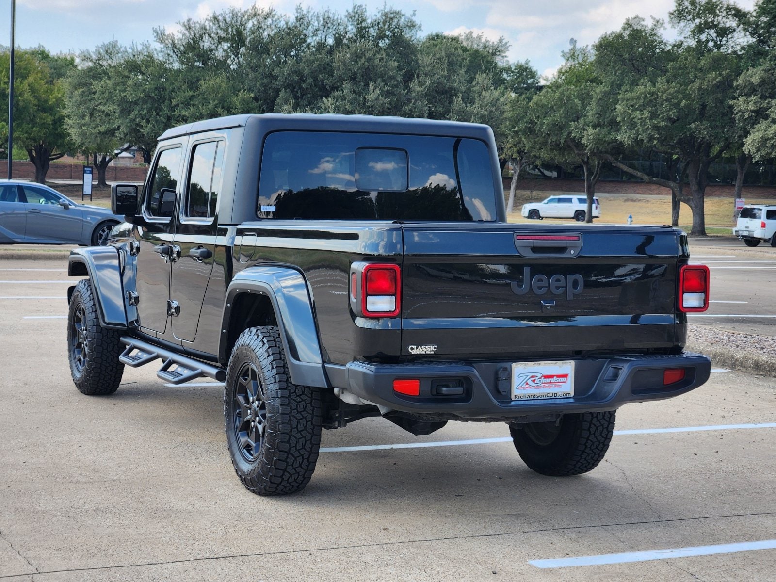 Used 2022 Black Jeep Sport image 4