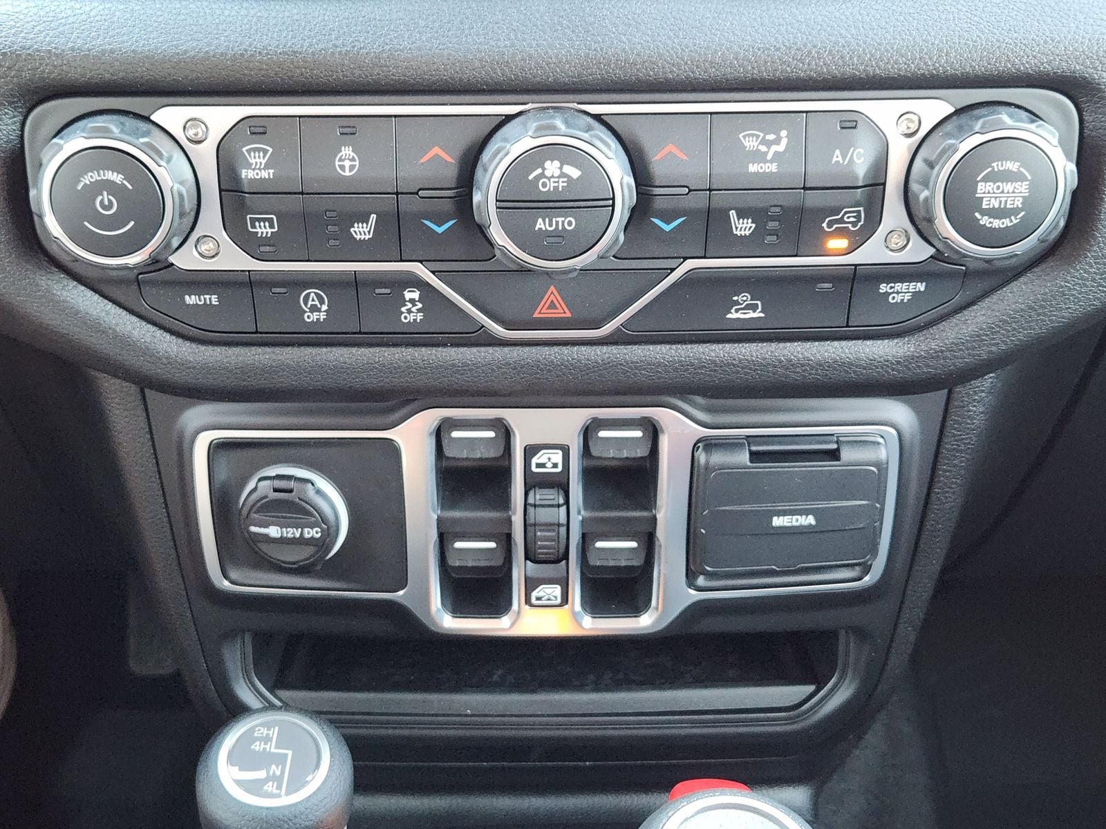 New 2026 41 Jeep 4-DOOR SPORT S image 26