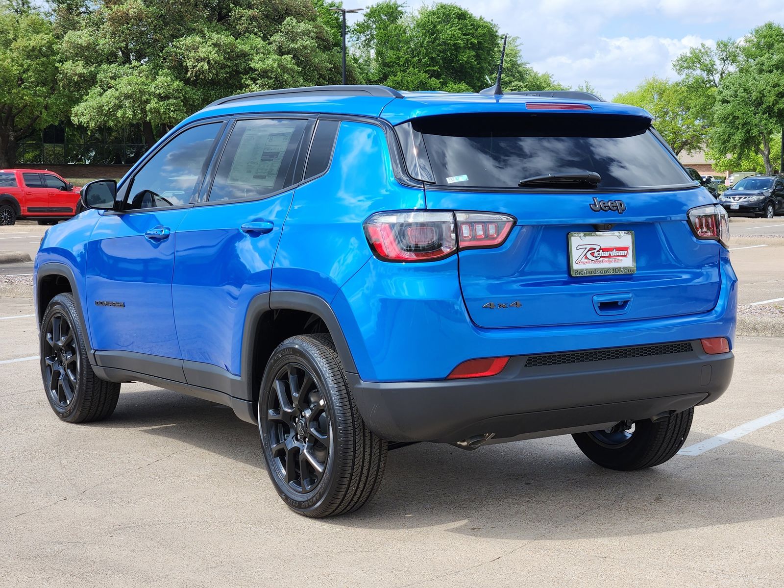 View vehicle photo 4