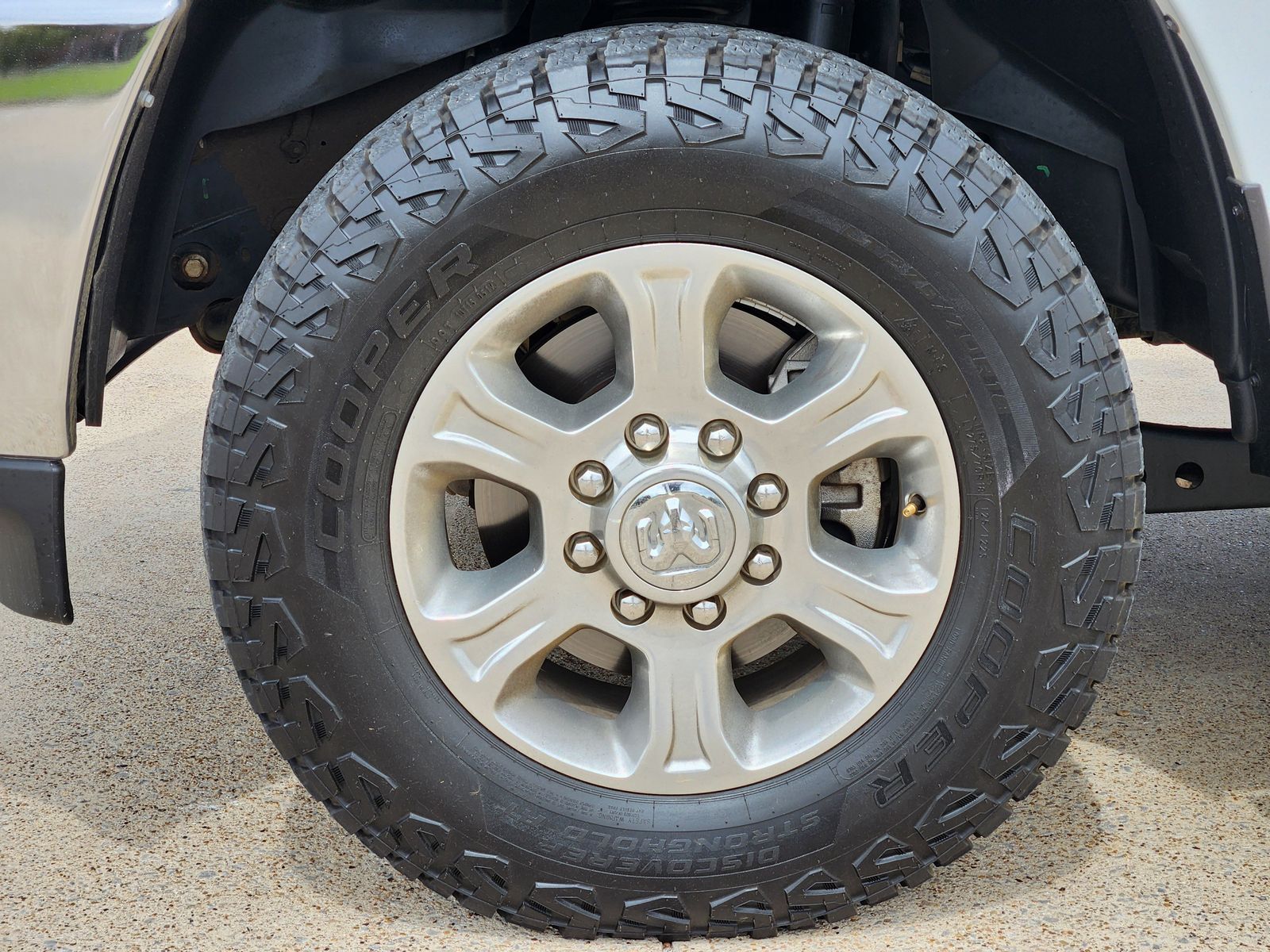 Used 2023 Bright White Ram Big Horn image 22