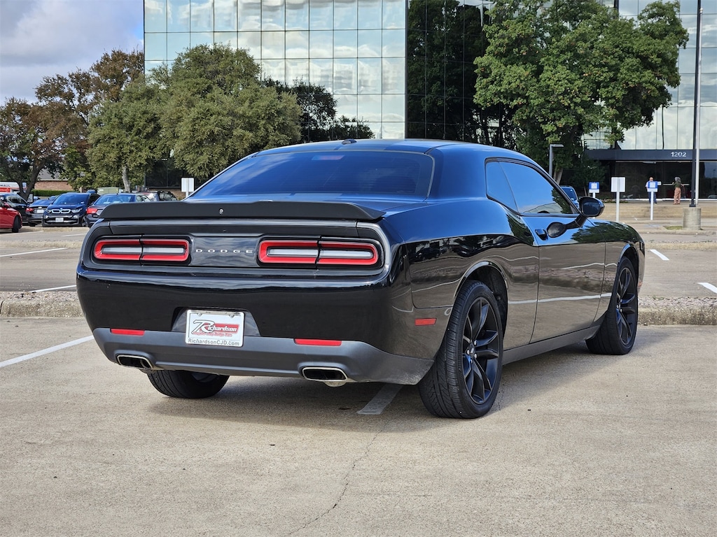 Used 2017 Dodge Challenger SXT Coupe