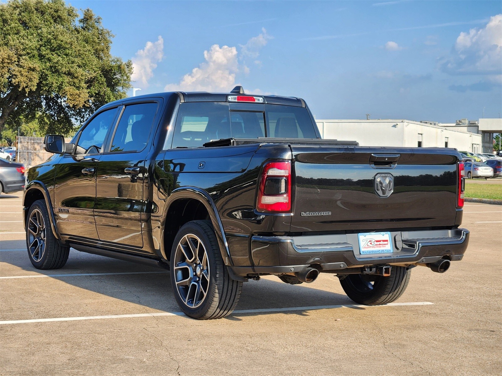 2019 Ram 1500 Laramie photo 2