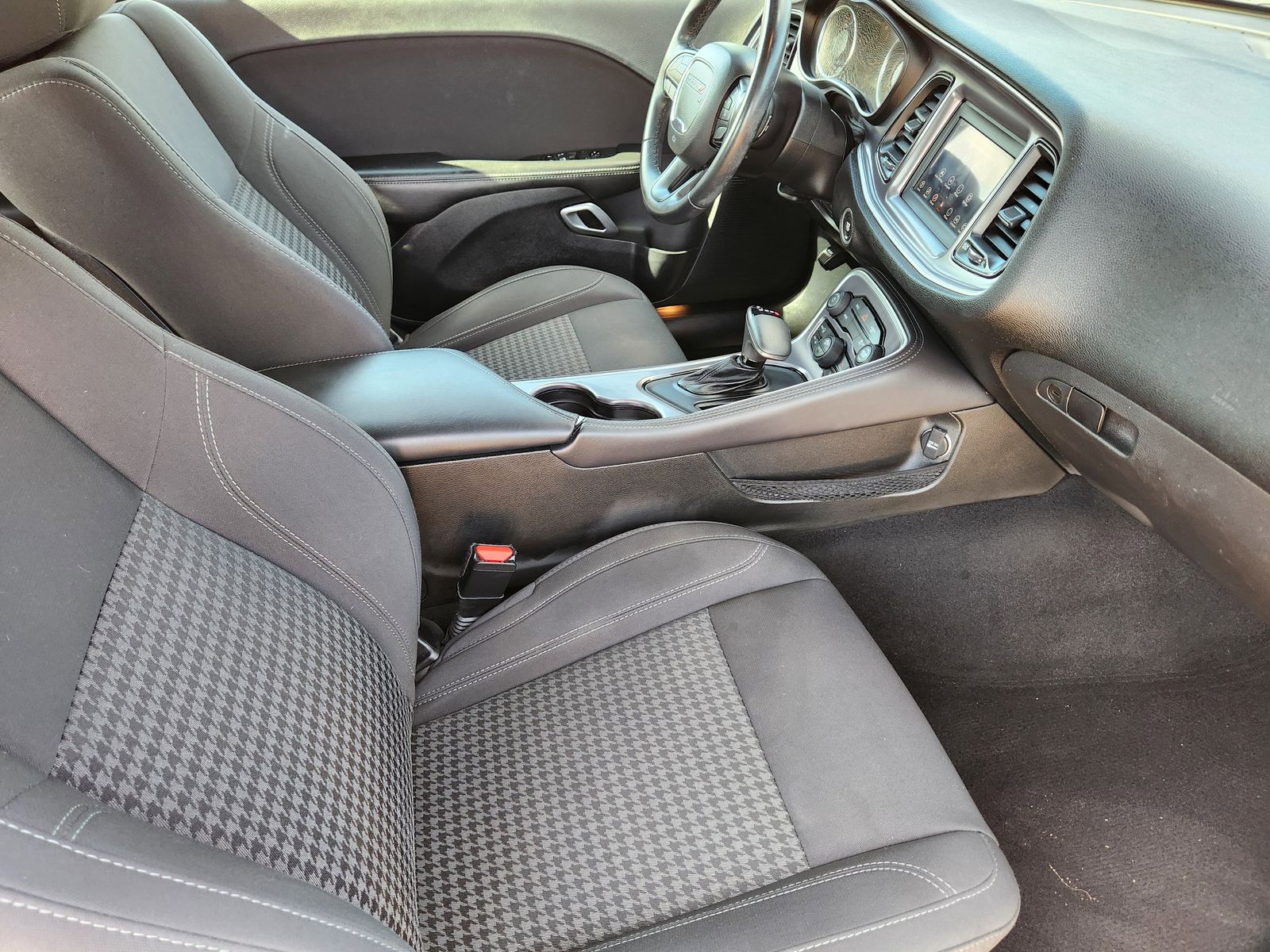 Used 2019 Destroyer Gray Clearcoat Dodge SXT image 18