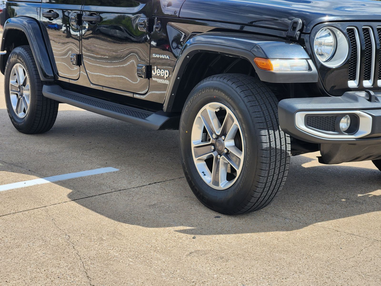 Used 2022 Black Jeep Unlimited Sahara image 11