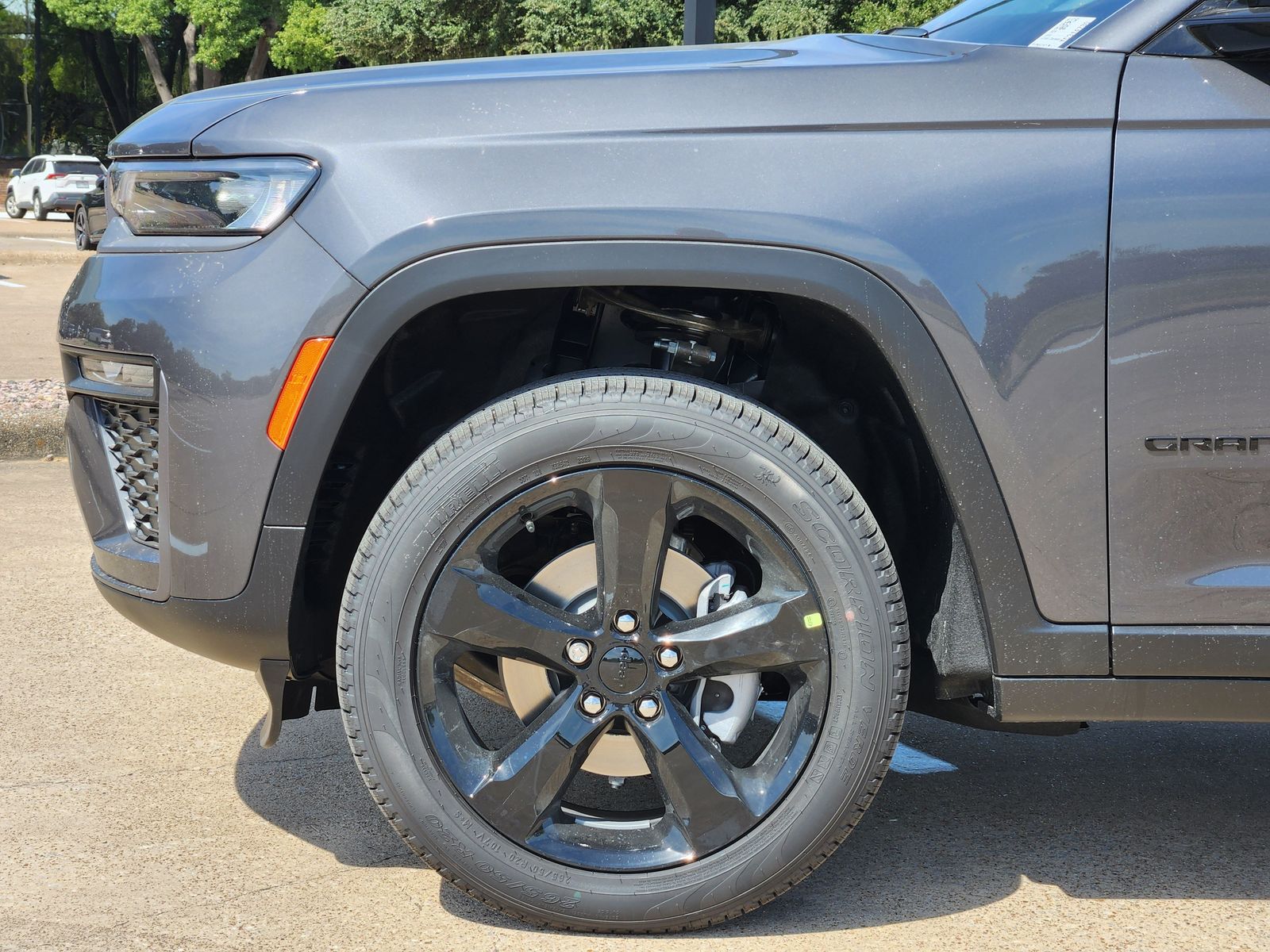 New 2026 Baltic Gray Jeep LIMITED 4X4 image 8