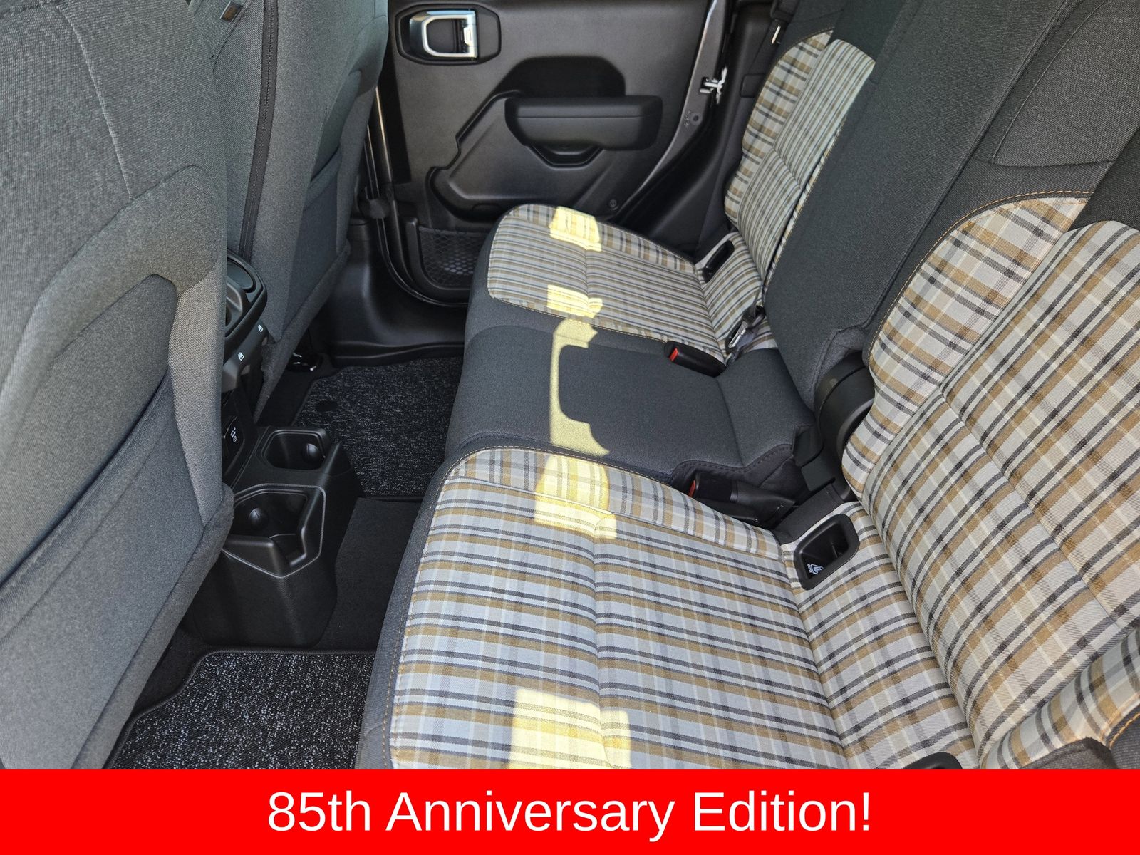 New 2026 Granite Crystal Jeep 85TH ANNIVERSARY EDITION 4X4 image 36