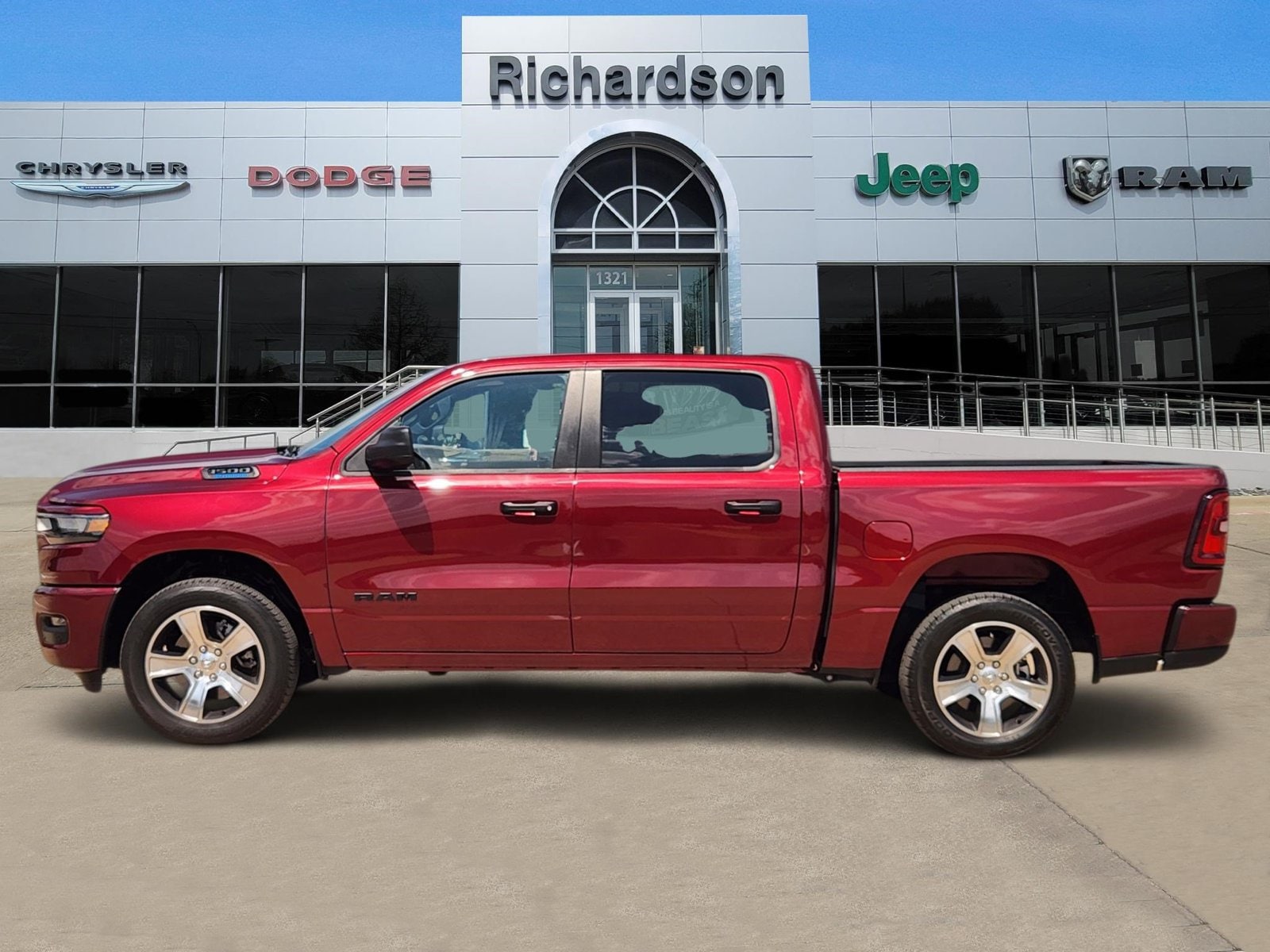 Used 2025 Delmonico Red Pearlcoat Ram Tradesman image 3
