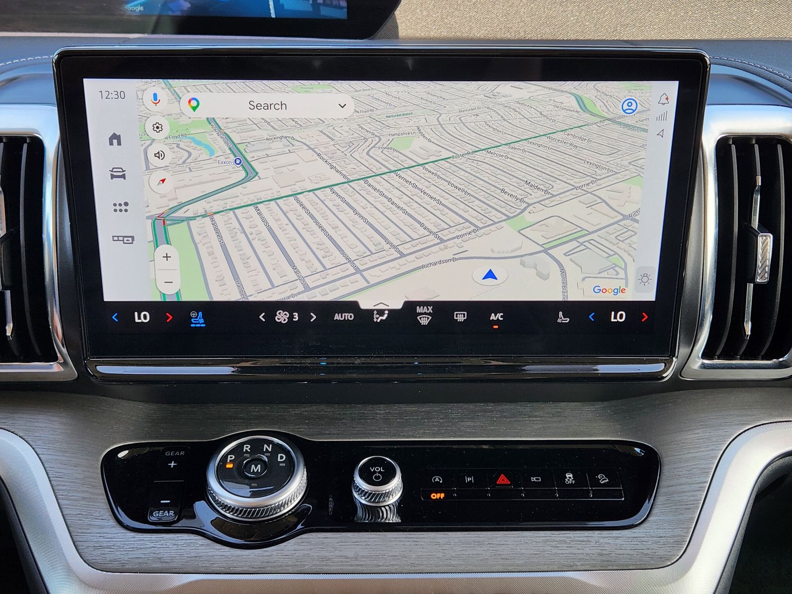 Used 2025 Gray Metallic Ford Platinum image 29