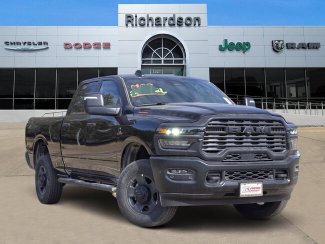 2026 Ram 2500 TRADESMAN CREW CAB 4X4 6'4 BOX Pickup