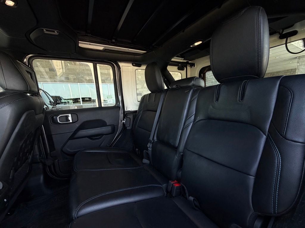Used 2022 Granite Crystal Jeep Rubicon image 22