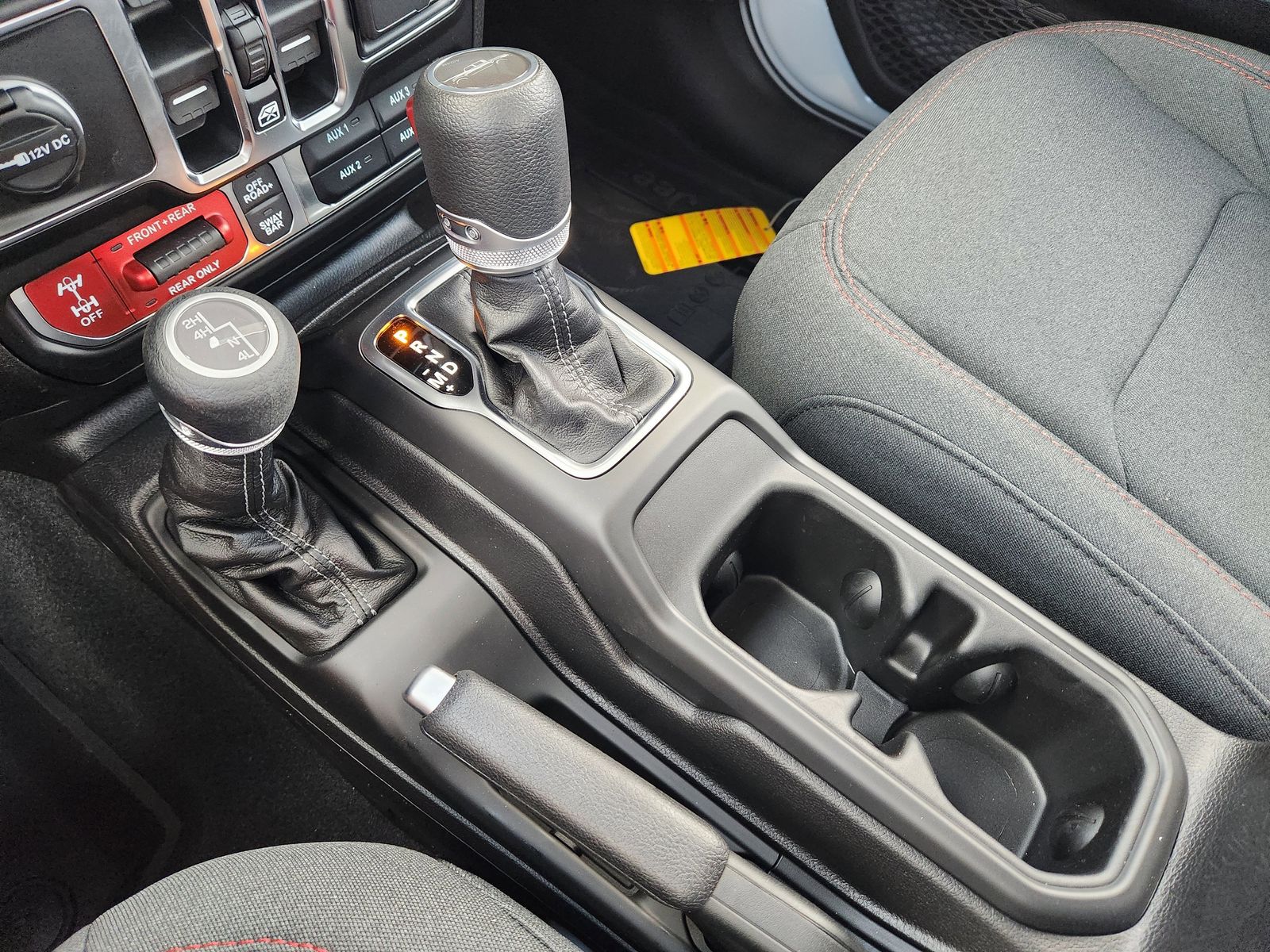 New 2026 Bright White Jeep RUBICON 4X4 image 28