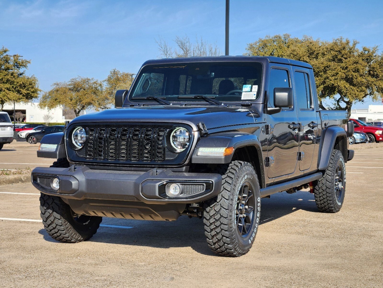 2025 Jeep Gladiator Willys photo 2