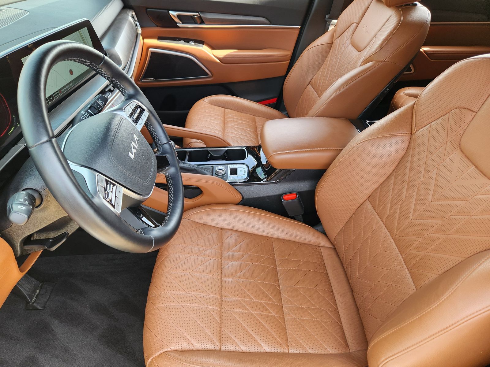 Used 2025 Glacial White Pearl Kia EX image 22