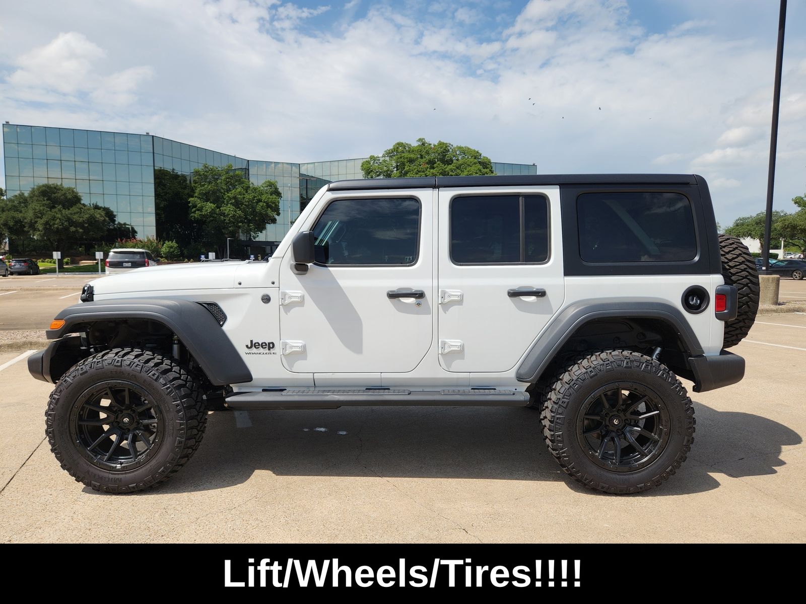 New 2026 Bright White Jeep 4-DOOR SPORT S image 3