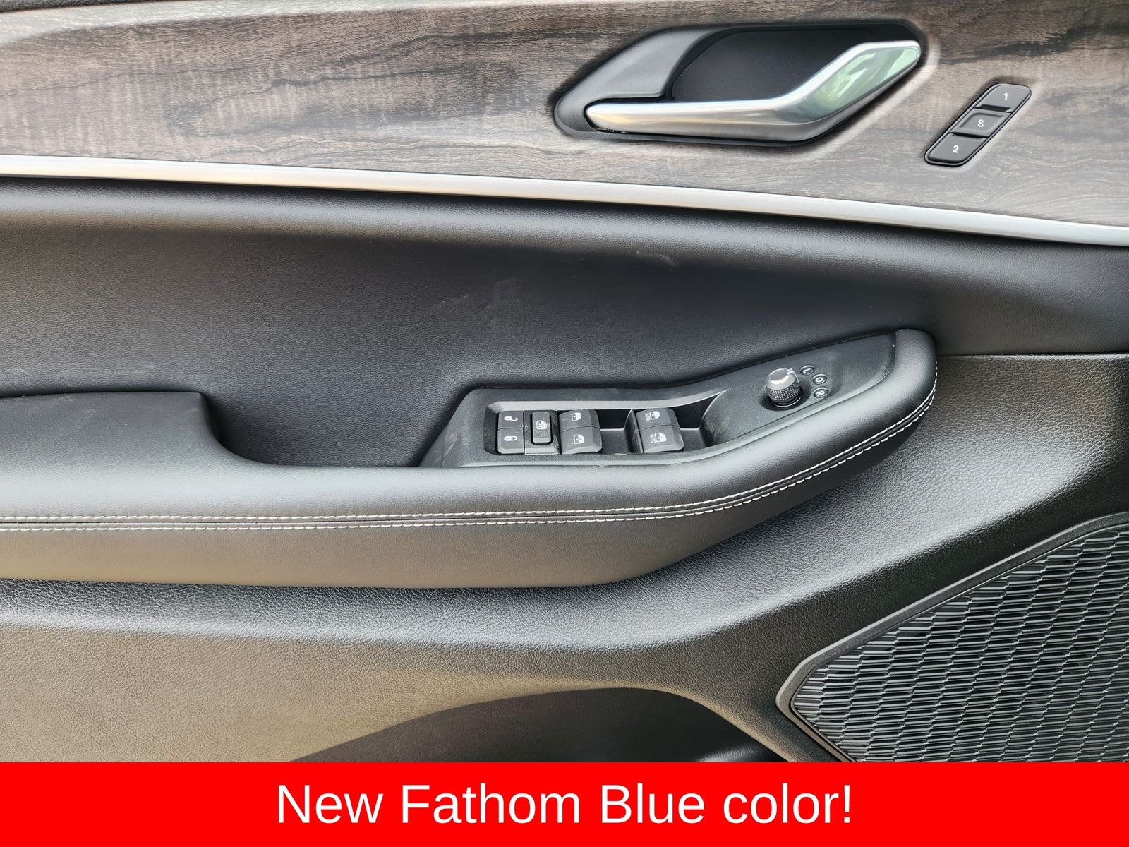 New 2026 Fathom Blue Pearlcoat Jeep L LIMITED 4X4 image 30