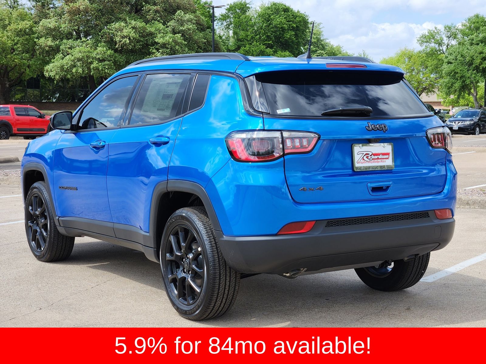 New 2026 Hydro Blue Pearlcoat Jeep LATITUDE ALTITUDE 4X4 image 4