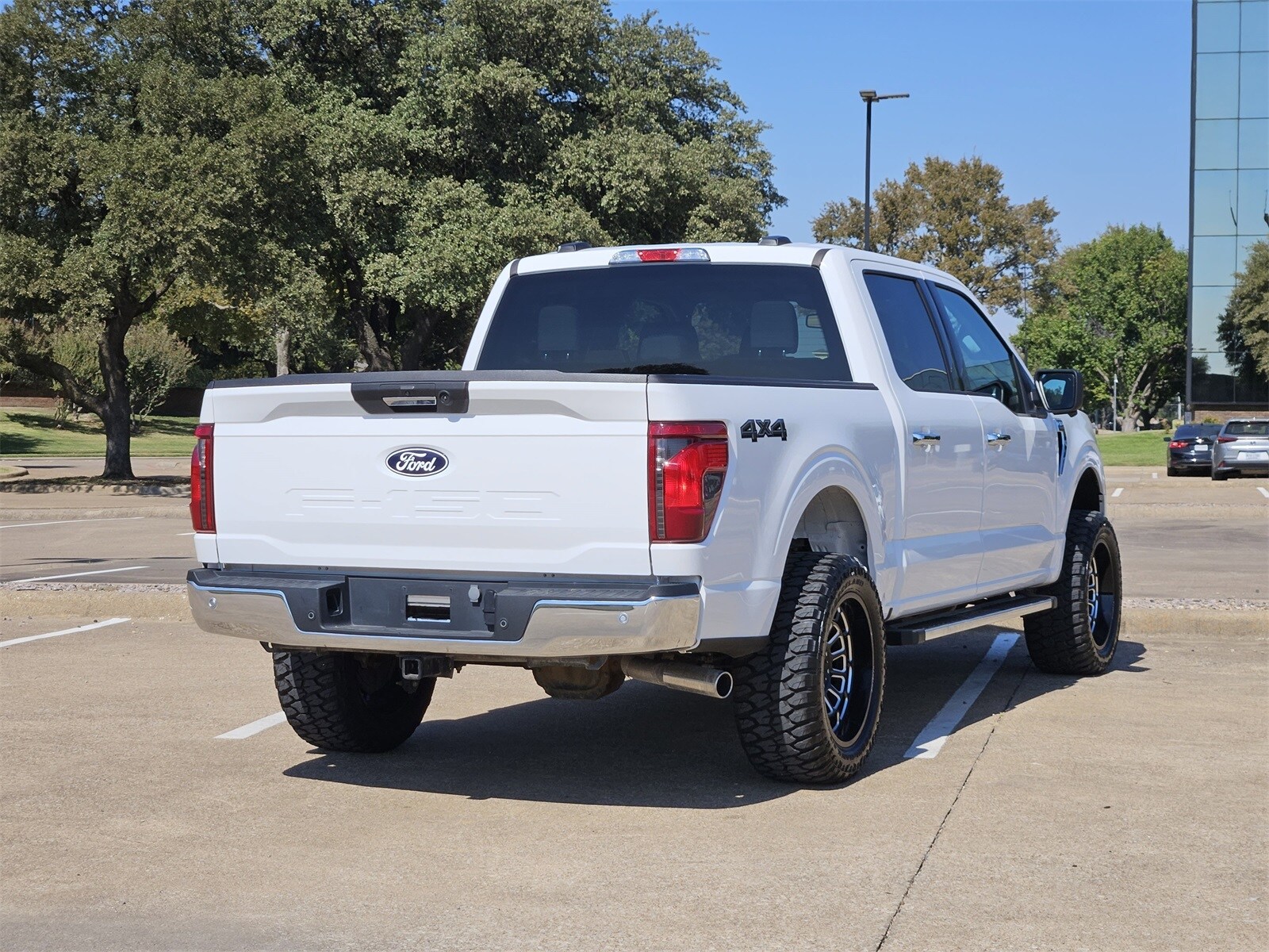 2024 Ford F-150 XLT photo 3
