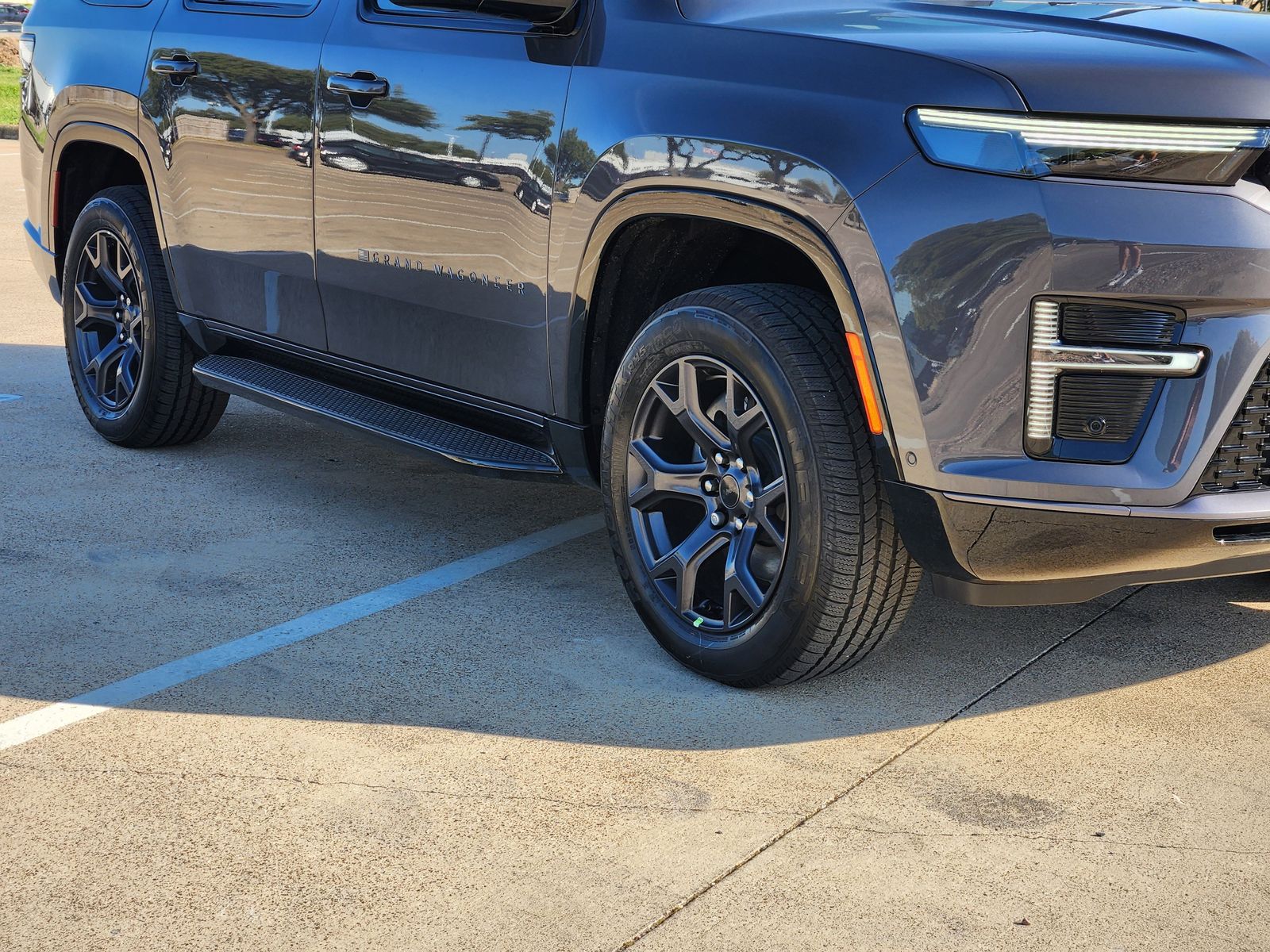 New 2026 Baltic Gray Jeep LIMITED ALTITUDE 4X4 image 11