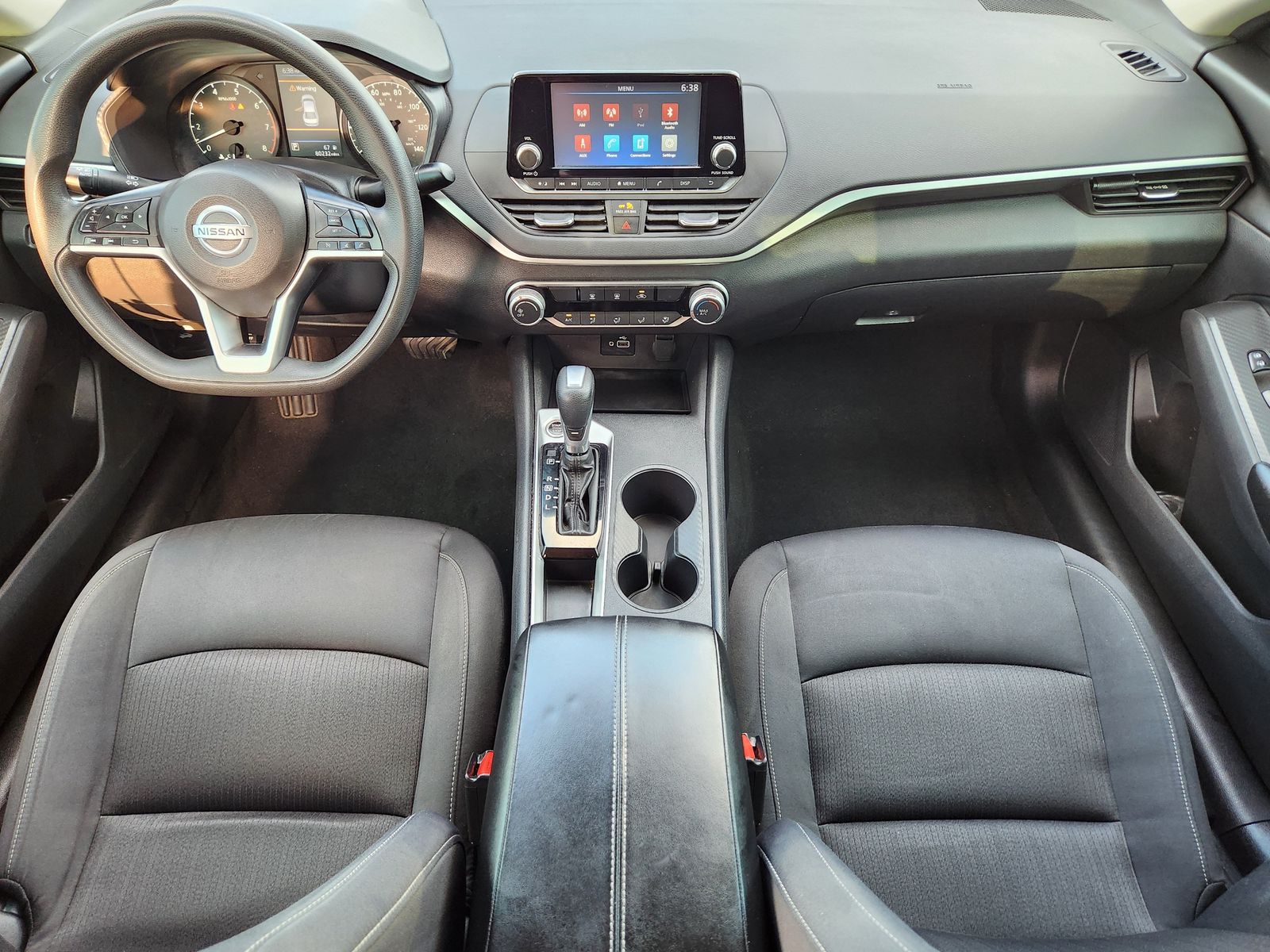 Used 2021 Glacier White Nissan 2.5 S image 32