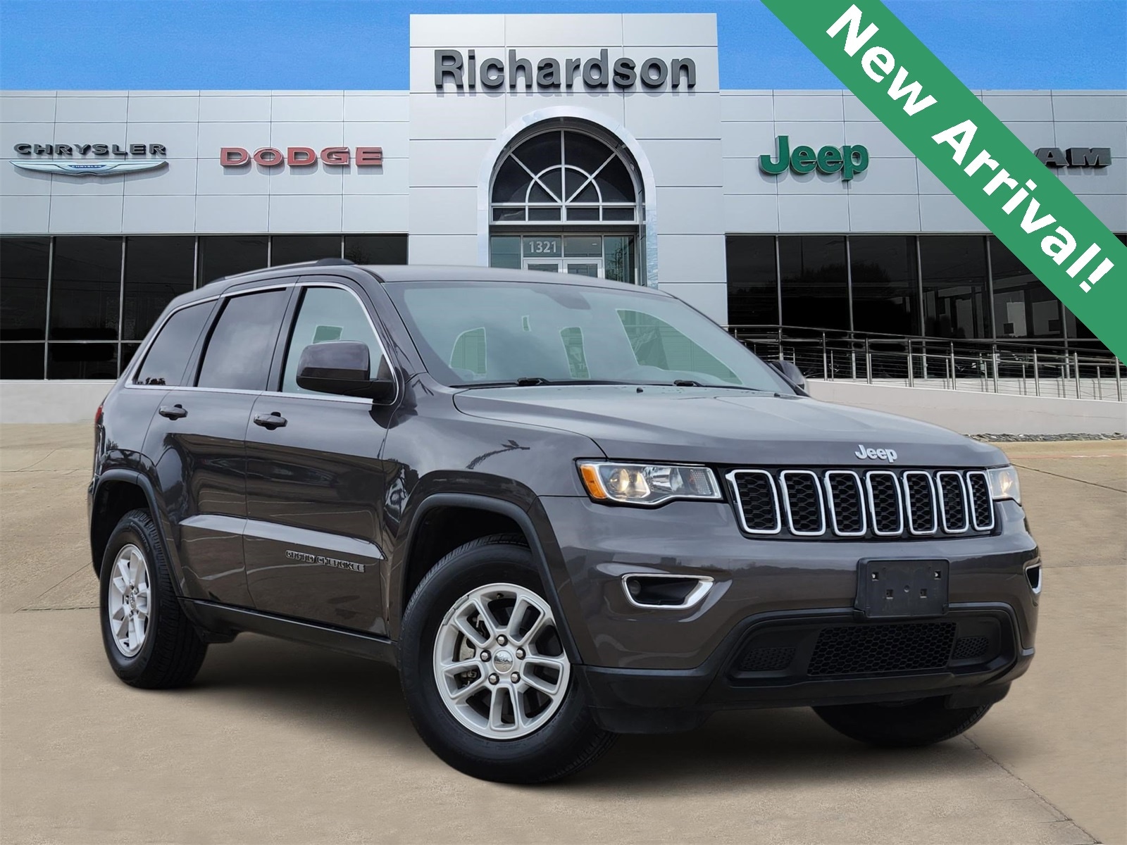 2019 Jeep Grand Cherokee Laredo E's photo