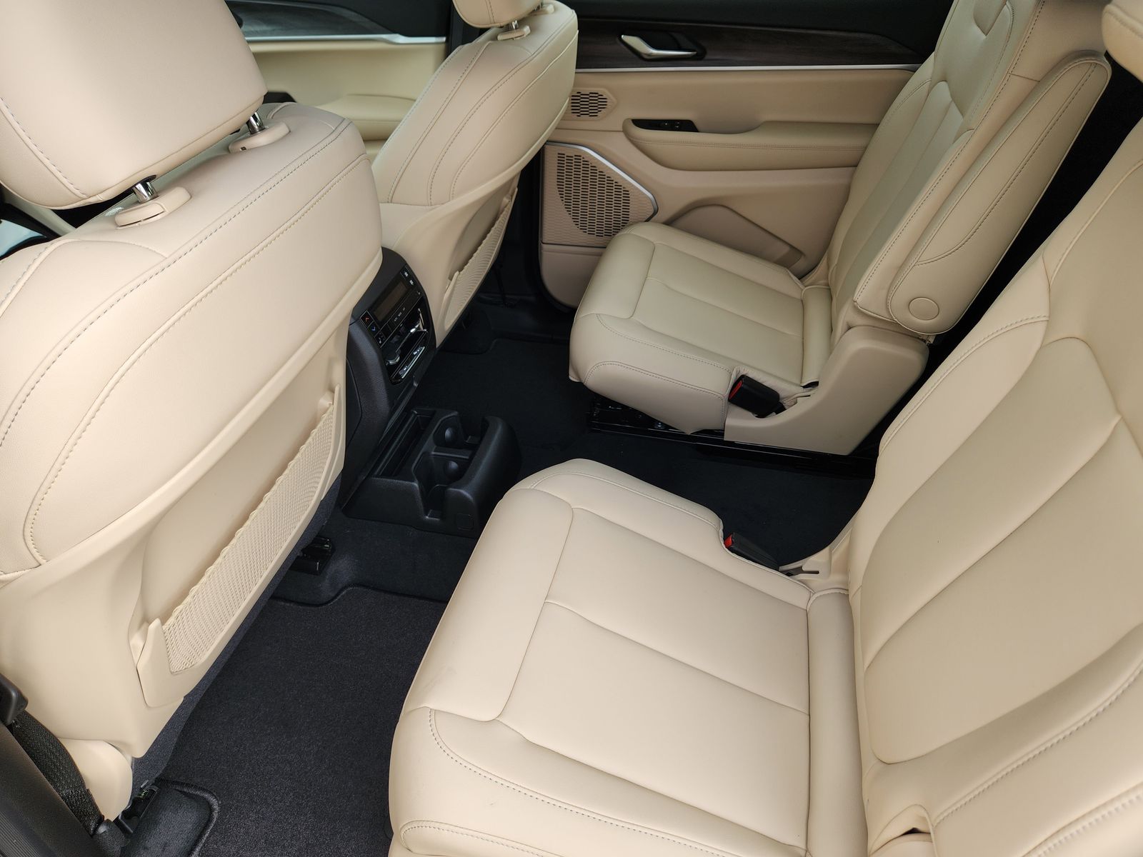 New 2026 Steel Blue Jeep L LIMITED 4X2 image 38