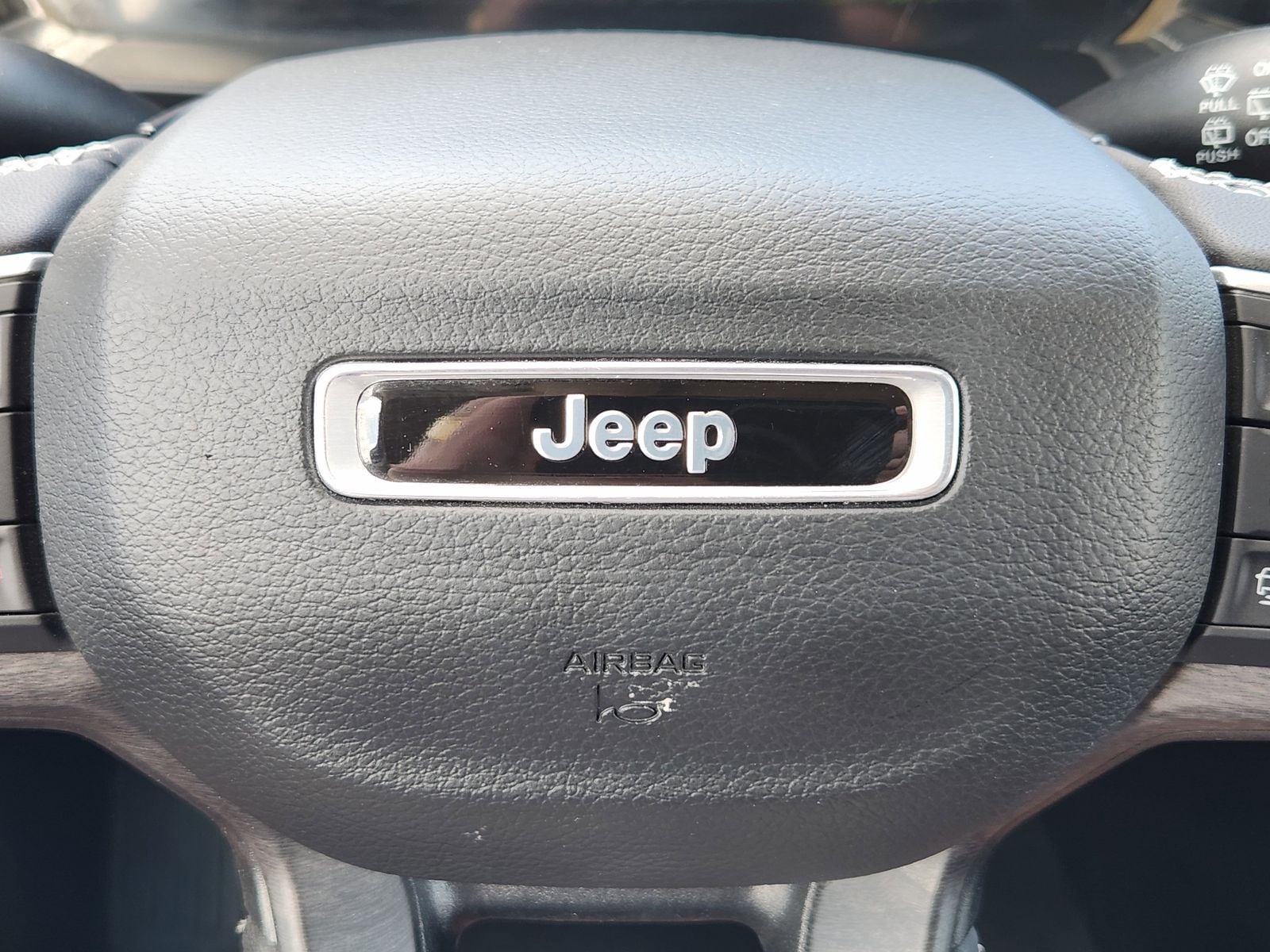 Used 2023 Midnight Sky Jeep Base image 37