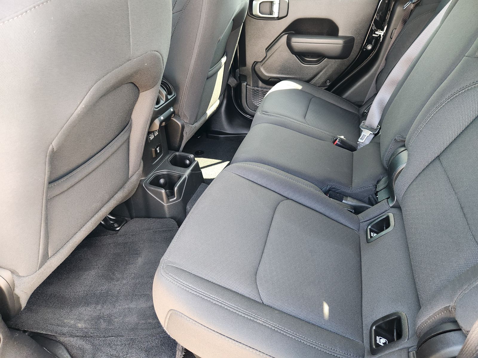 Used 2022 Black Jeep Sport image 38