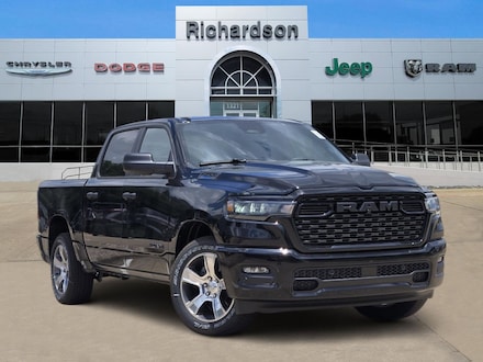2026 Ram 1500 EXPRESS CREW CAB 4X2 5'7 BOX Pickup