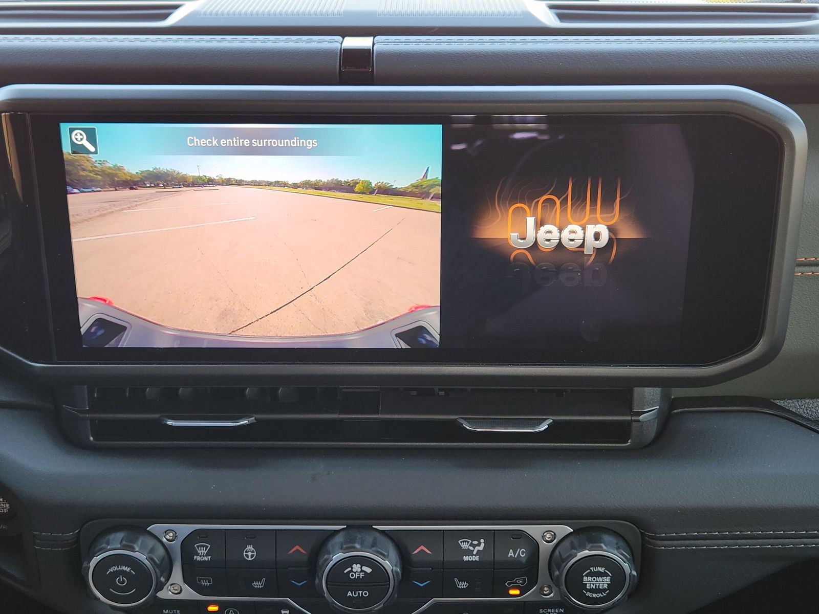 New 2026 41 Jeep MOJAVE 4X4 image 26