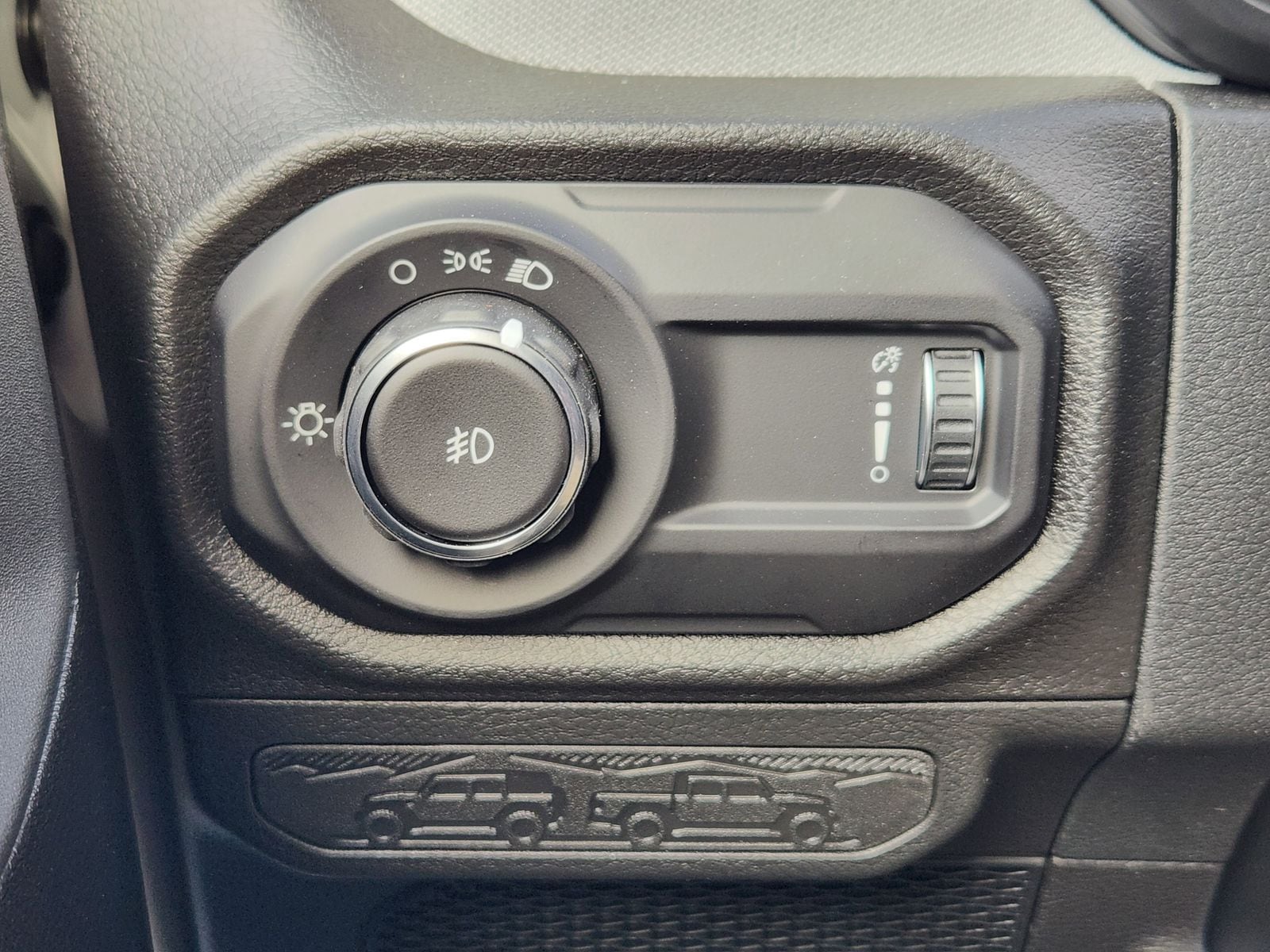 New 2026 Bright White Jeep 4-DOOR SPORT image 23