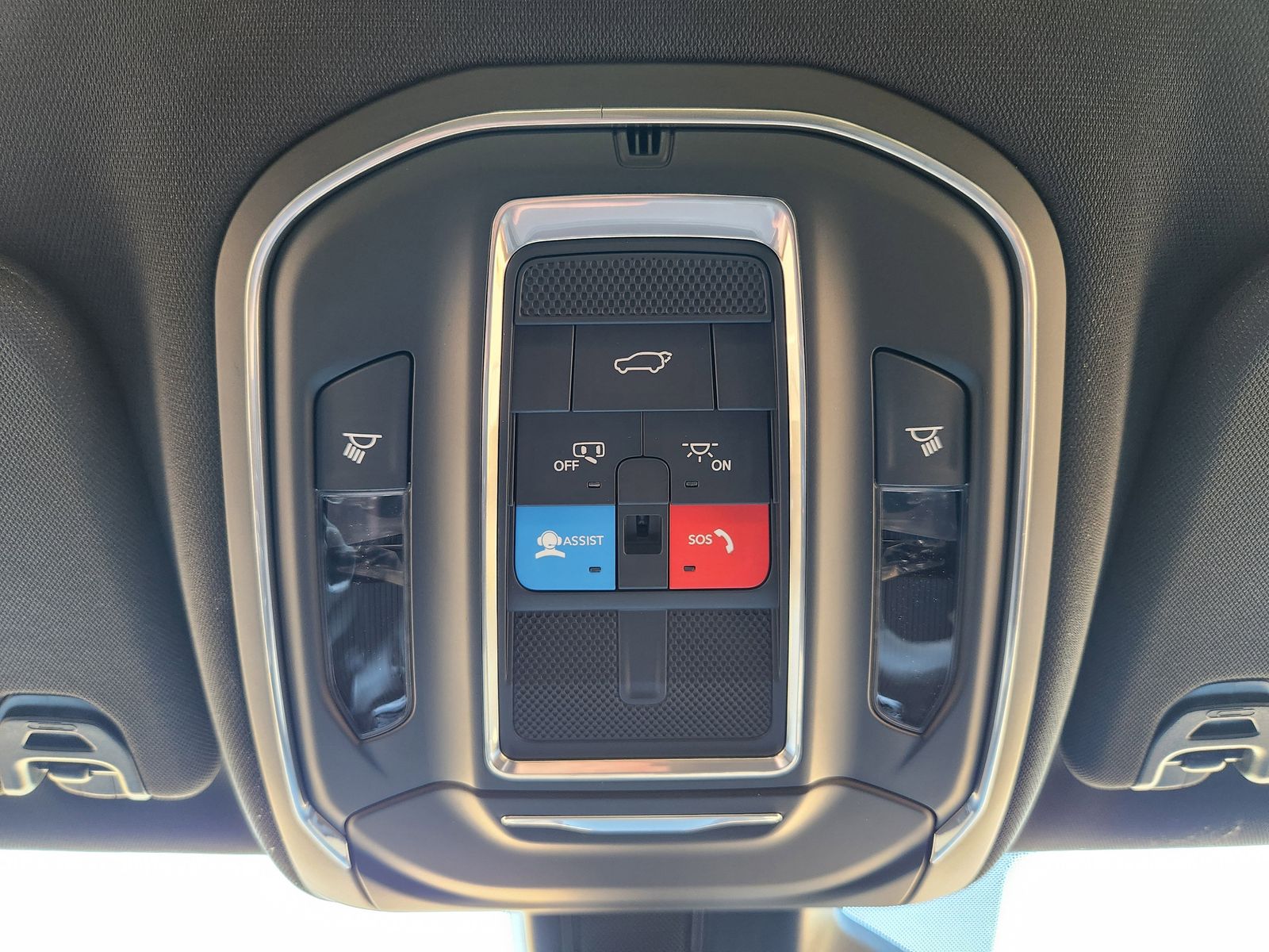 New 2026 Baltic Gray Jeep LIMITED ALTITUDE 4X4 image 32