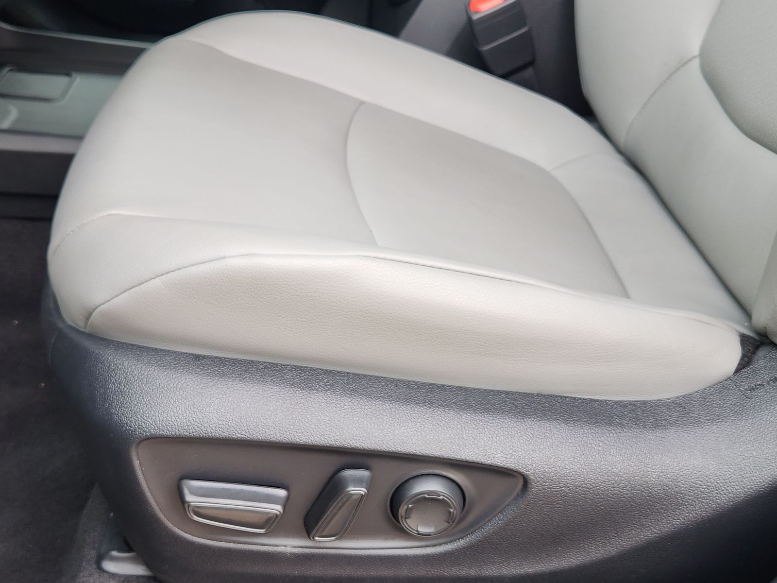 Used 2026 Blueprint Toyota XLE 7 Passenger image 30