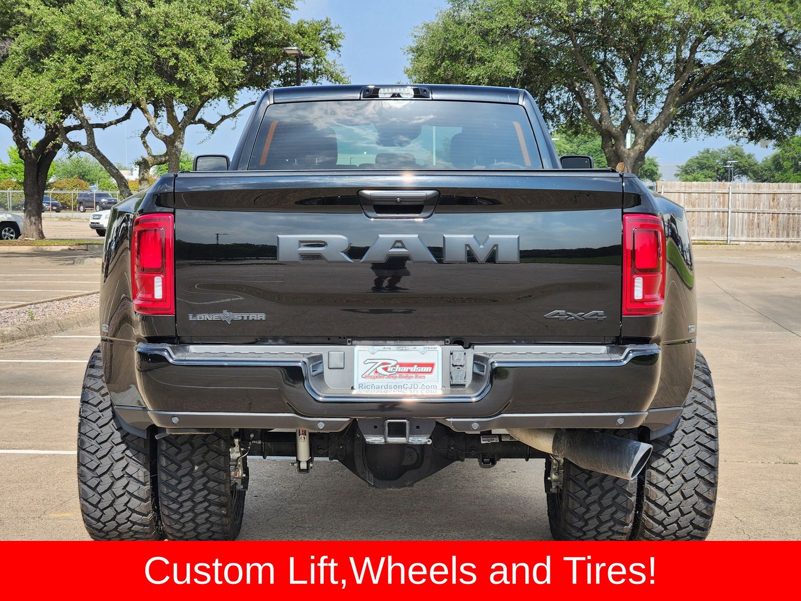 New 2026 Diamond Black Crystal Pearlcoat Ram LONE STAR CREW CAB 4X4 8